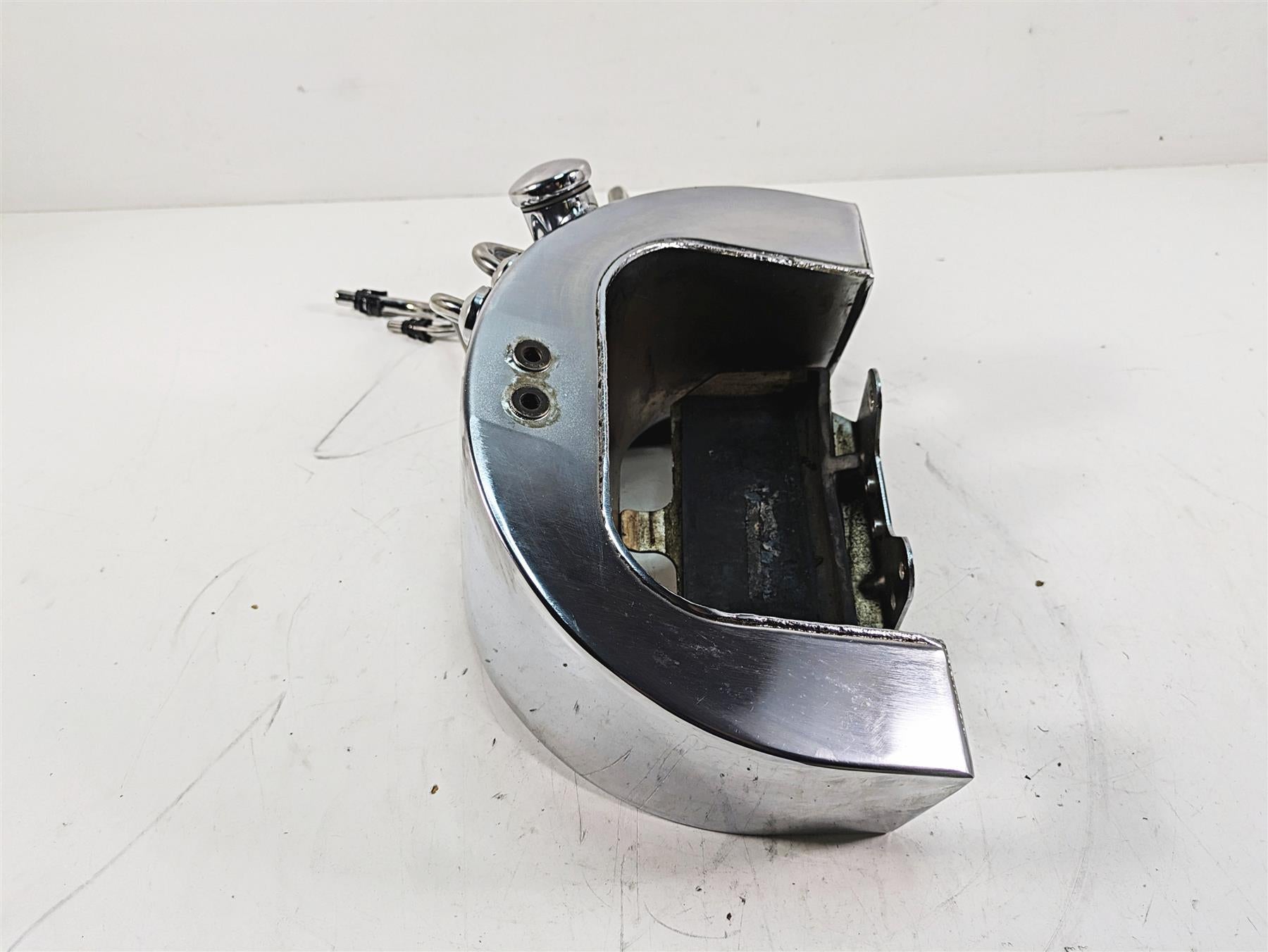 2000 Harley FXSTS Softail Springer Chrome Oil Tank Reservoir 62498-01A {{ shop.shopifyCountryName }} - Mototech271