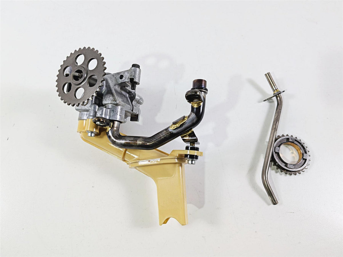2016 Yamaha YZF R1 RN32 Oil Pump & Pick Up Tube -Tested 2CR-13300-00-00 {{ shop.shopifyCountryName }} - Mototech271