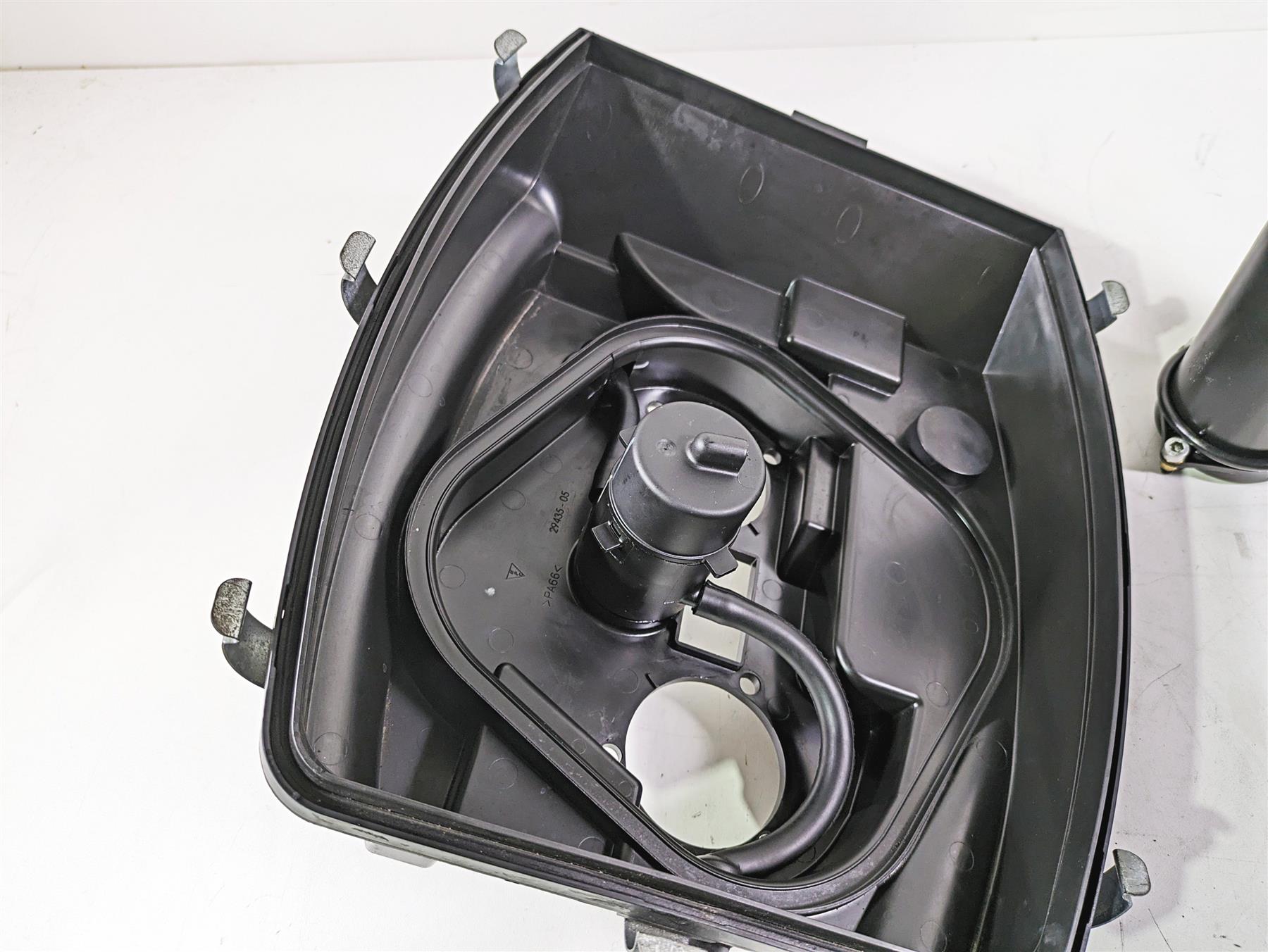 2013 Harley VRSCDX Night Rod Sp Air Box Cleaner Breather Filter 29435-05 {{ shop.shopifyCountryName }} - Mototech271