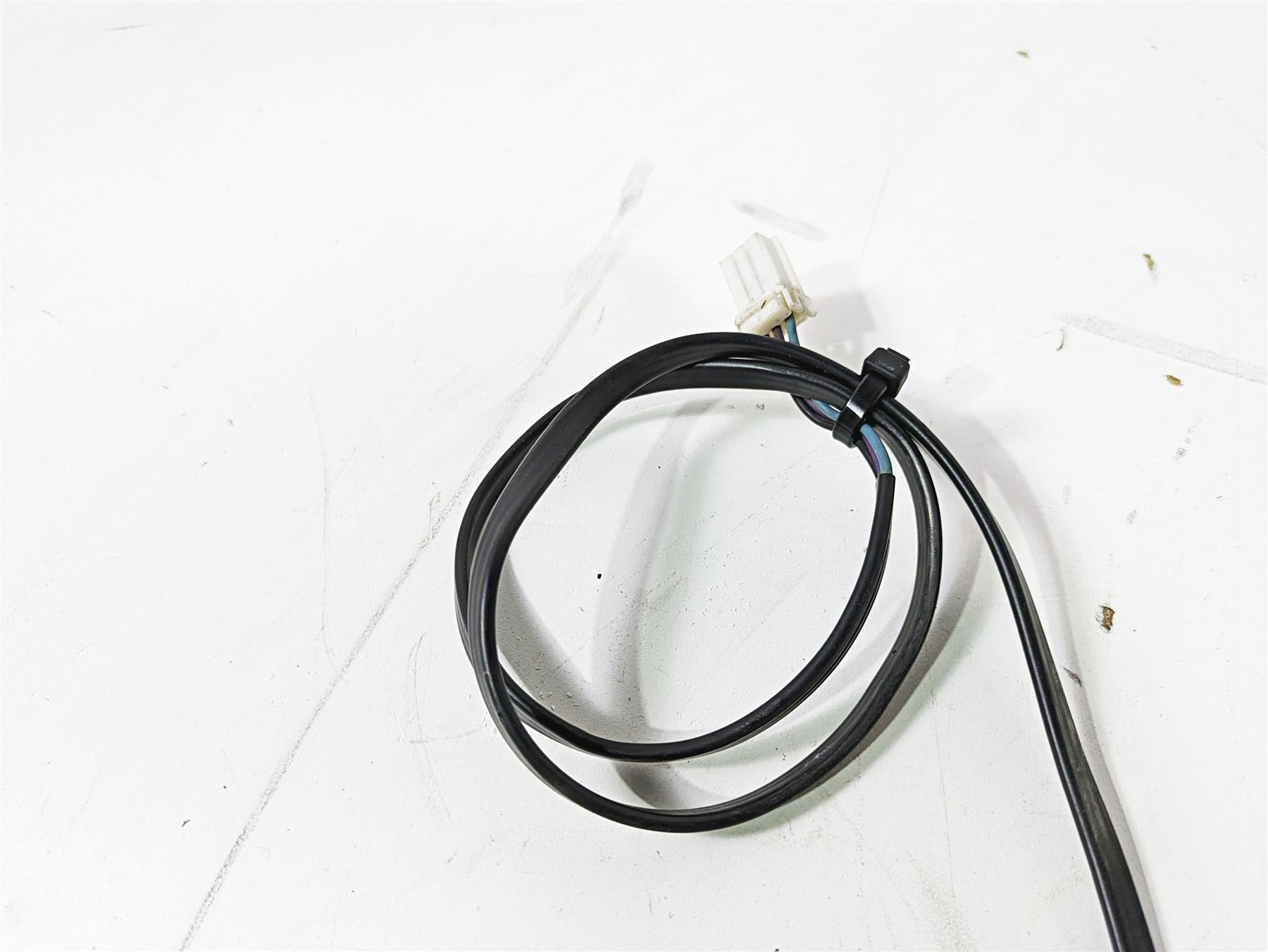 2012 Harley FLD Dyna Switchback Chrome Front Turn Signal Blinker Set 68972-00 {{ shop.shopifyCountryName }} - Mototech271