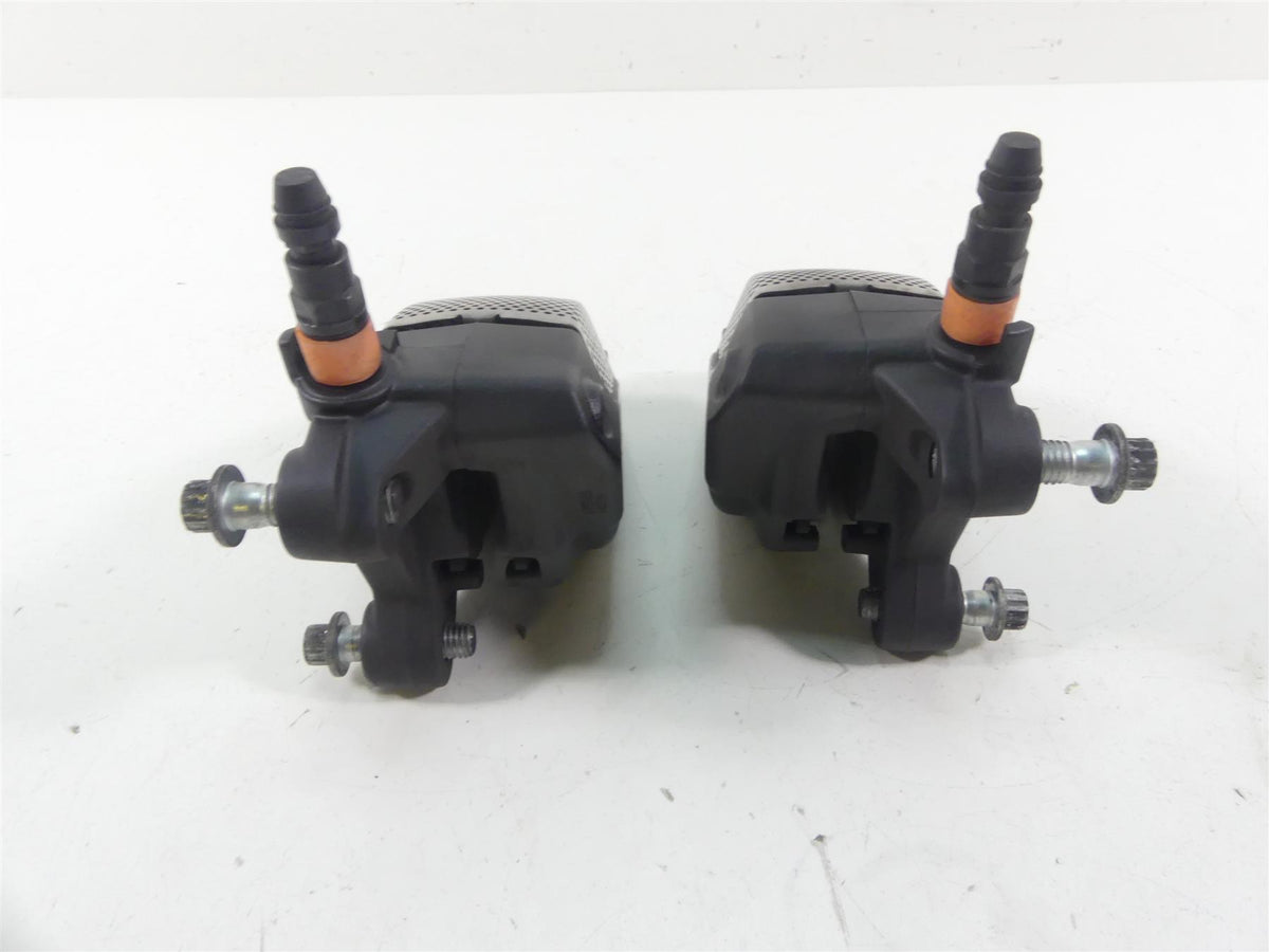 2017 Harley Touring FLHTKL Electra Glide Front Brake Caliper Set 43027-08 {{ shop.shopifyCountryName }} - Mototech271
