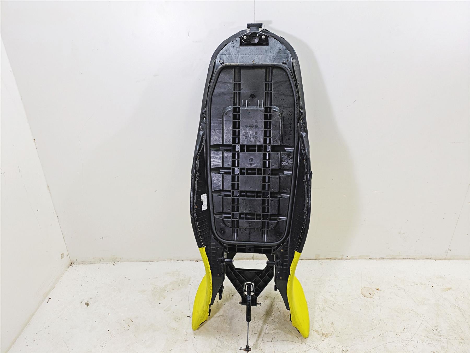 2016 Seadoo RXT 260 Rider Driver Seat Saddle - Read 269002920 269002892 {{ shop.shopifyCountryName }} - Mototech271