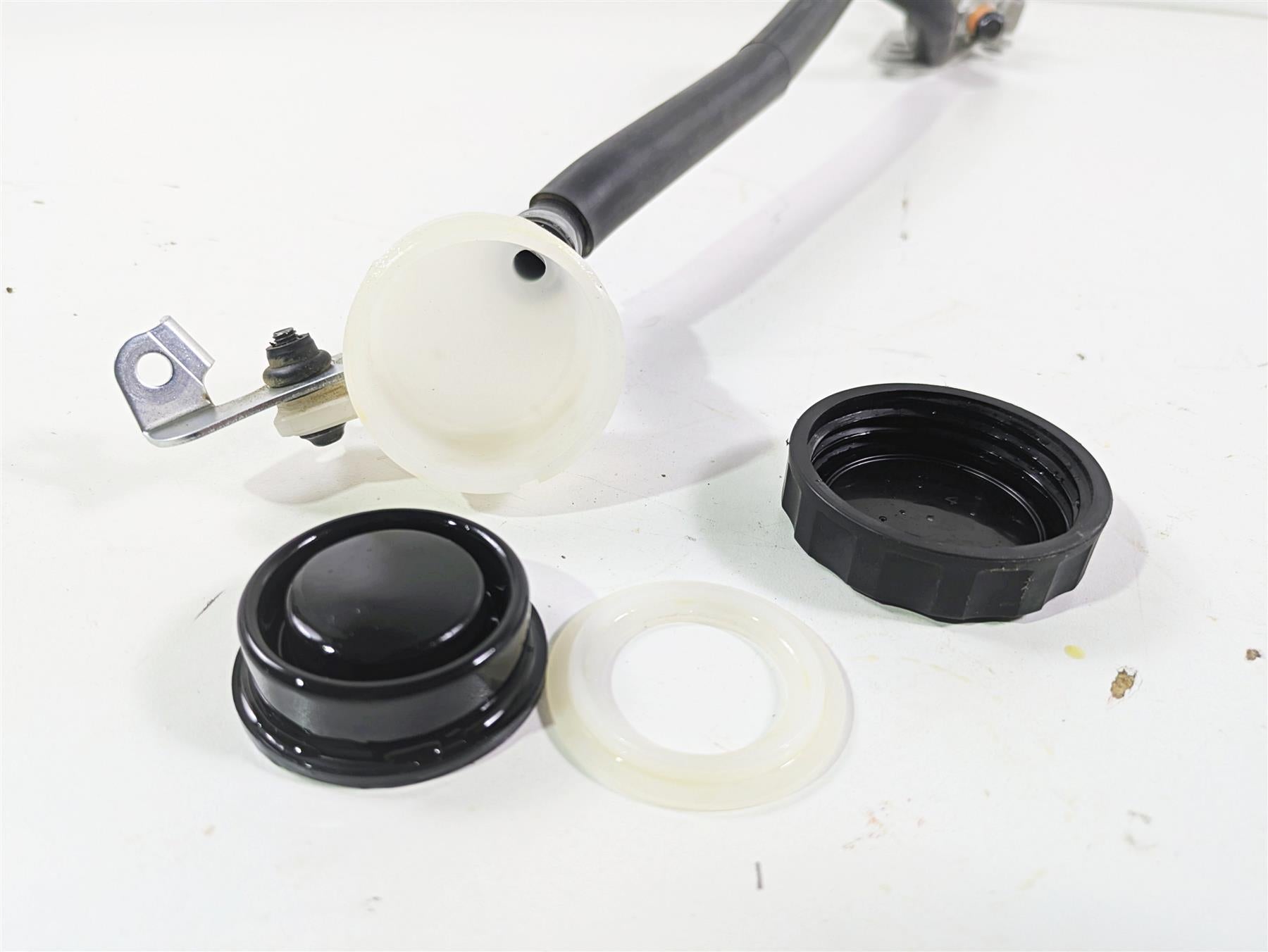 2023 Kawasaki ZX1400 ZX14R Ninja Rear Brake Master Cylinder 14mm 43015-0584 {{ shop.shopifyCountryName }} - Mototech271