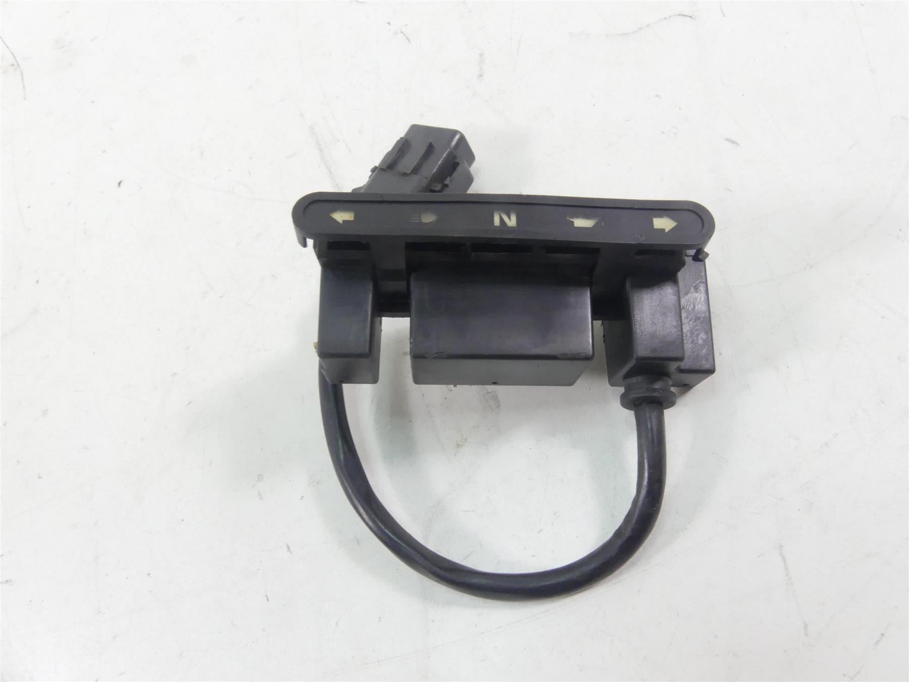 2004 Harley FXDWGI Dyna Wide Glide Instrument Indicator Lights Cluster 68113-99C {{ shop.shopifyCountryName }} - Mototech271