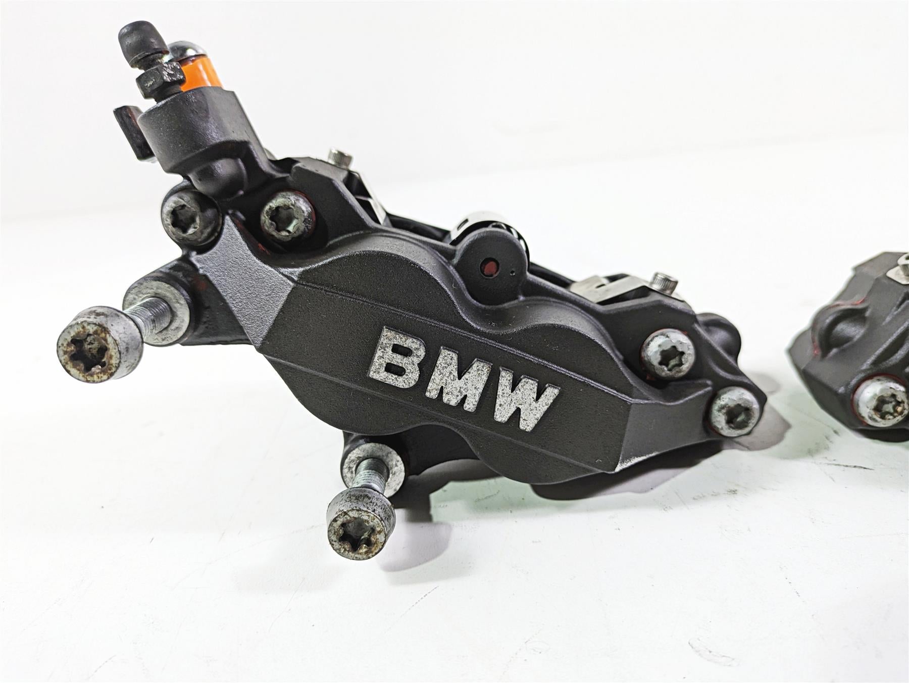 2004 BMW R1150GS R21 Front Brake Caliper Set Tokico 34117670391 34117670392 {{ shop.shopifyCountryName }} - Mototech271