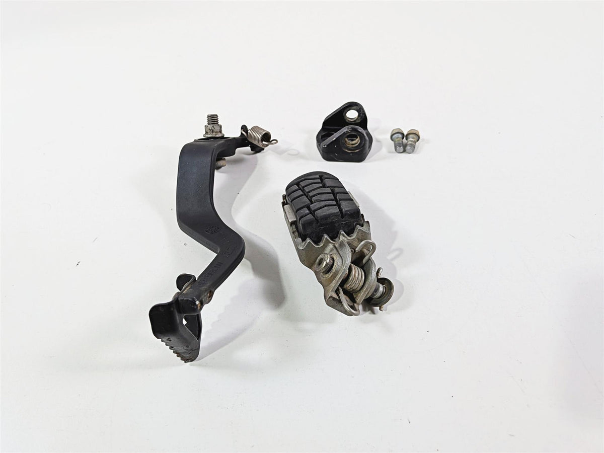 2016 KTM 1290 Super Adventure Right Front Foot Peg & Brake Pedal 6031305004433S {{ shop.shopifyCountryName }} - Mototech271