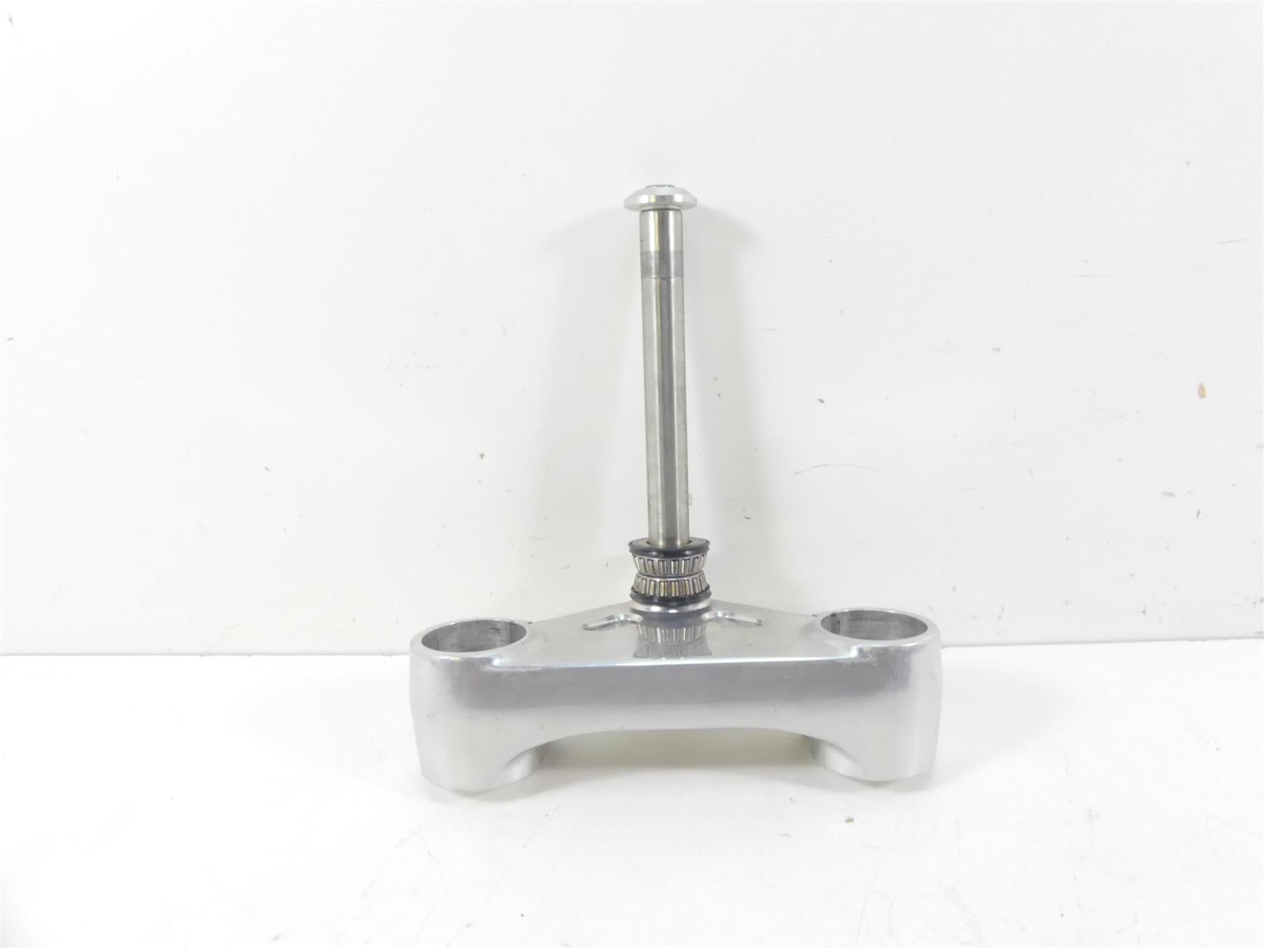2011 Harley VRSCF Muscle Rod Lower Triple Tree Steering Clamp Yoke 46892-09 {{ shop.shopifyCountryName }} - Mototech271