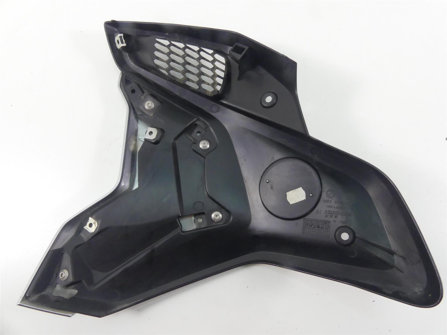 2019 BMW R1250GS K50 Right Side Intake Fairing & Emblem 46638556656 46638392882 {{ shop.shopifyCountryName }} - Mototech271