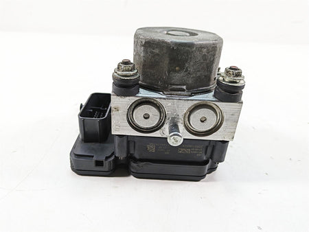 2018 Harley Touring FLHXSE CVO Street Glide Abs Brake Pump Module 41100061B {{ shop.shopifyCountryName }} - Mototech271