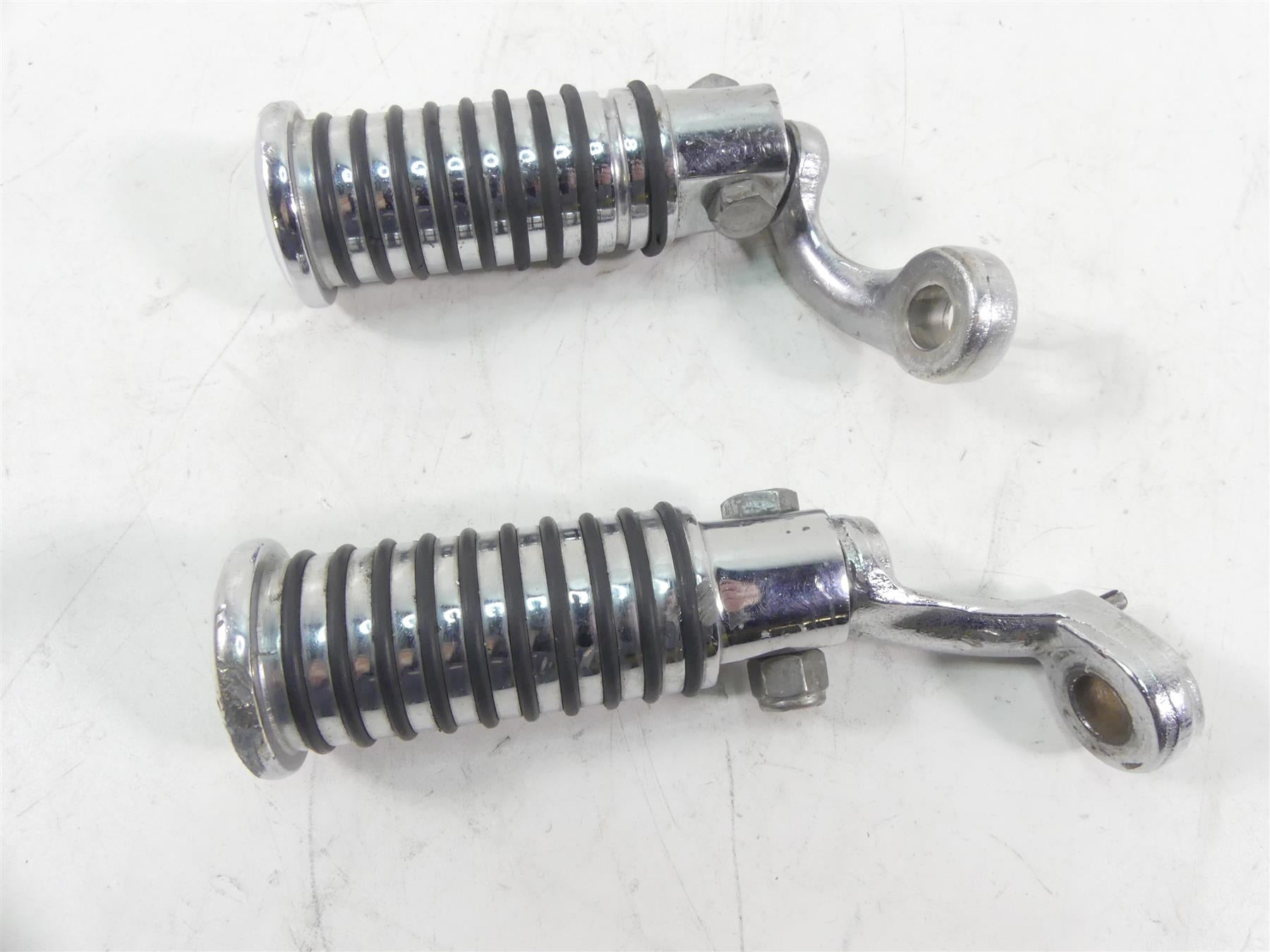 1978 Harley XLH1000 Sportster Ironhead Front Left Right Footpeg Set 50948-75 {{ shop.shopifyCountryName }} - Mototech271