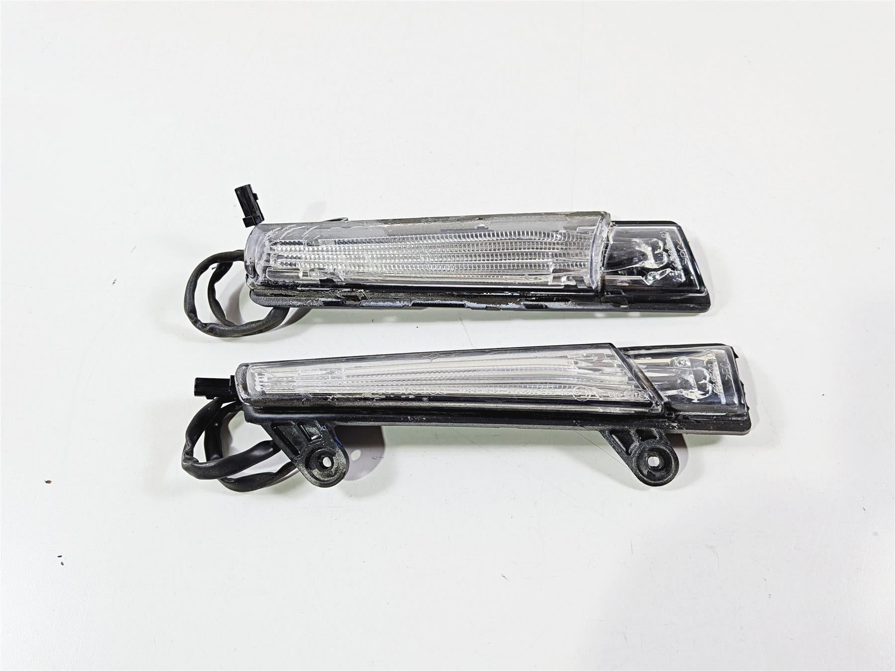 2015 Ducati Diavel Dark Front Blinker Turn Signal Set -Read 53010301B 53010311B-Mototech271