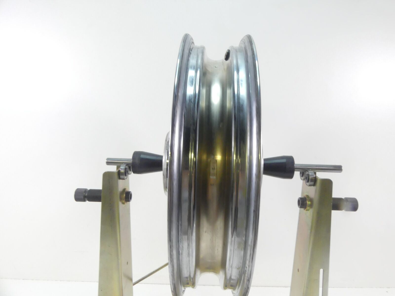 2006 Harley Touring FLHTCU SE CVO Straight Front Wheel Rim 16x3 43920-02 {{ shop.shopifyCountryName }} - Mototech271