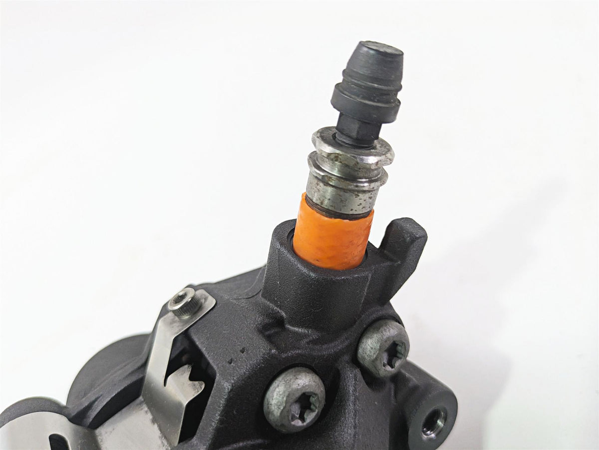 2014 BMW K1600 GTL K48 Tokico Front Brake Caliper Set 34117726766 34117728943 {{ shop.shopifyCountryName }} - Mototech271