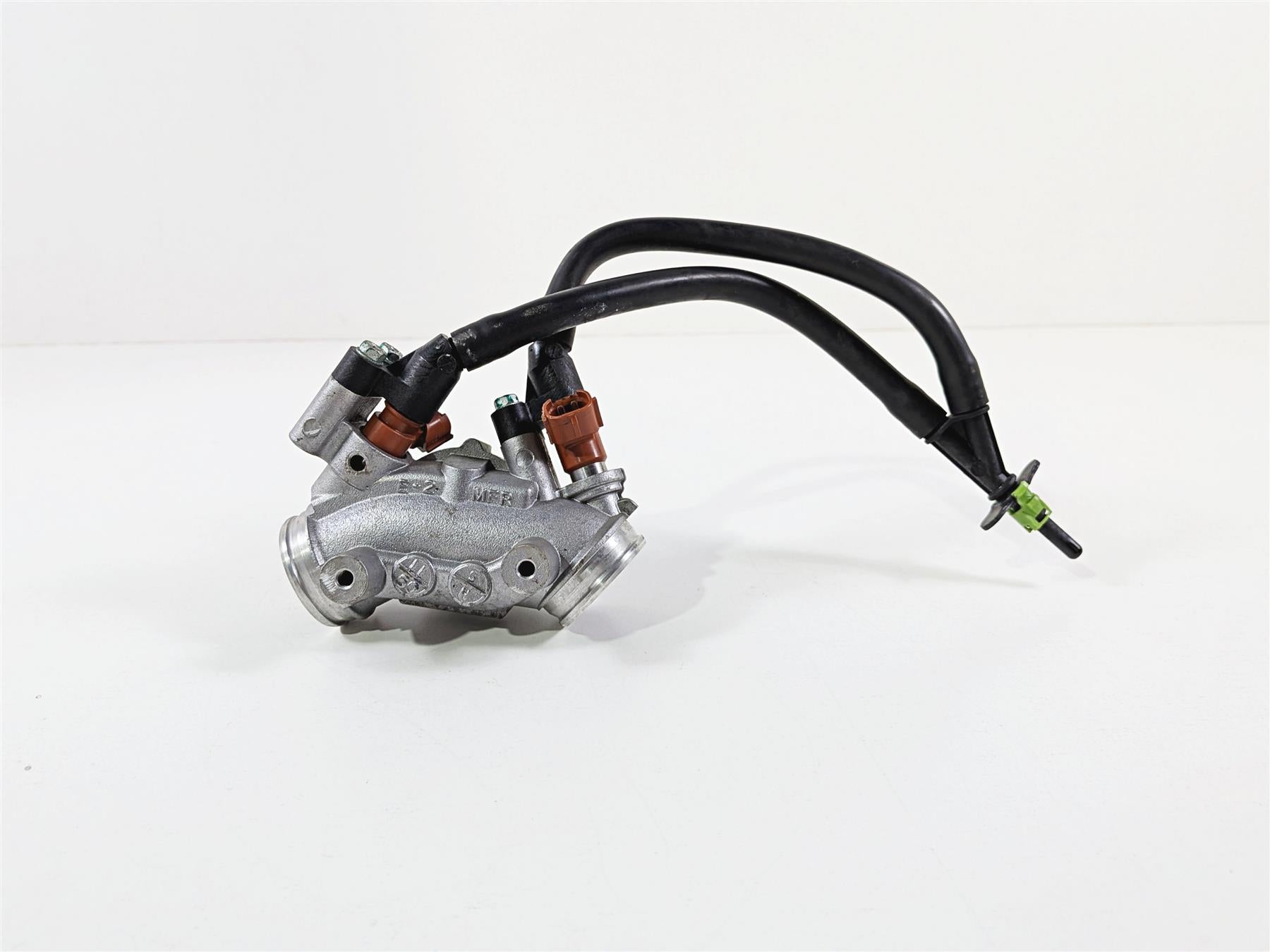 2010 Honda VT1300 CR Stateline Intake Manifold & Fuel Injectors 17111-MFR-670 {{ shop.shopifyCountryName }} - Mototech271