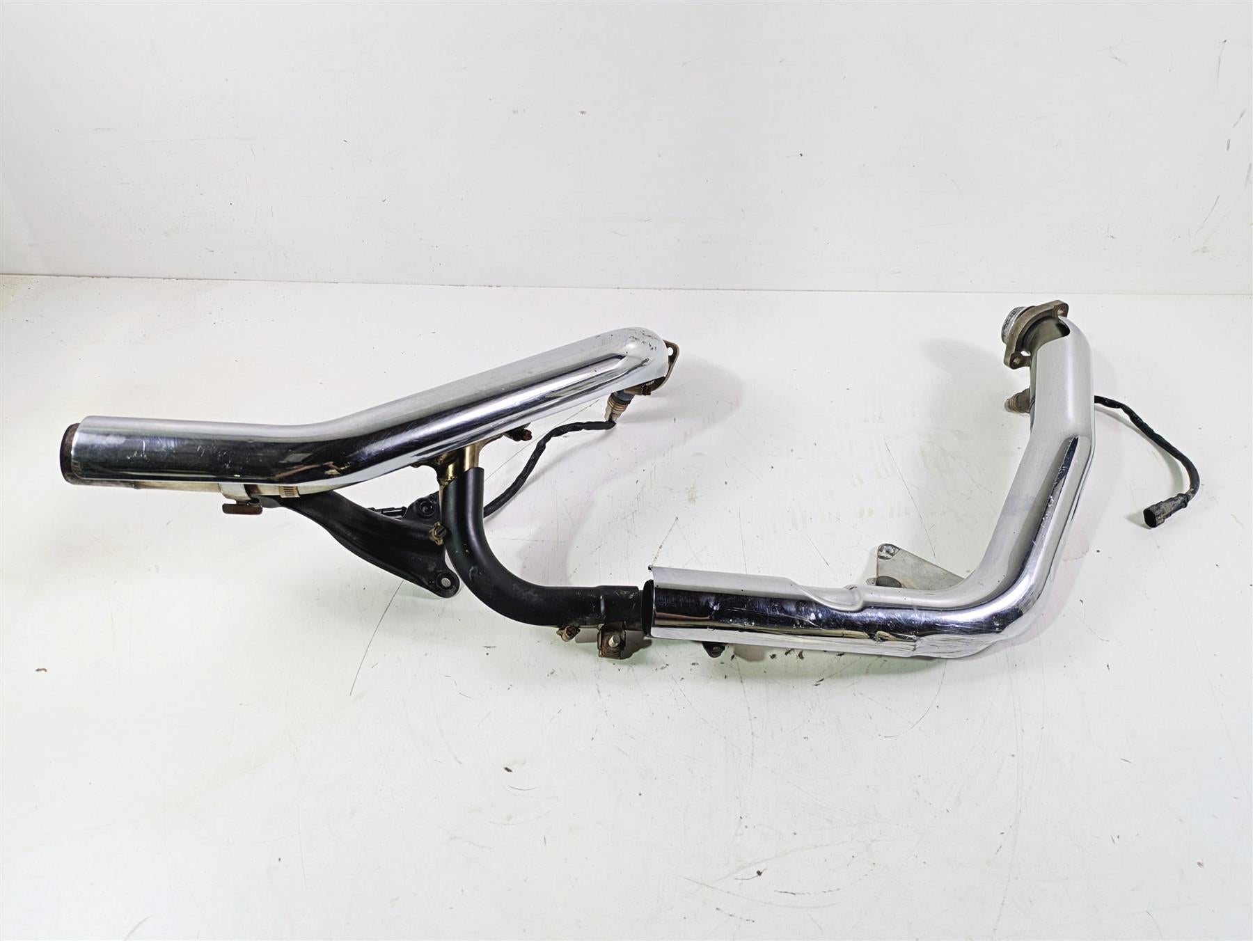2011 Harley FXDC Dyna Super Glide Oem Stock Exhaust Header Set 65631-10 65825-10 {{ shop.shopifyCountryName }} - Mototech271