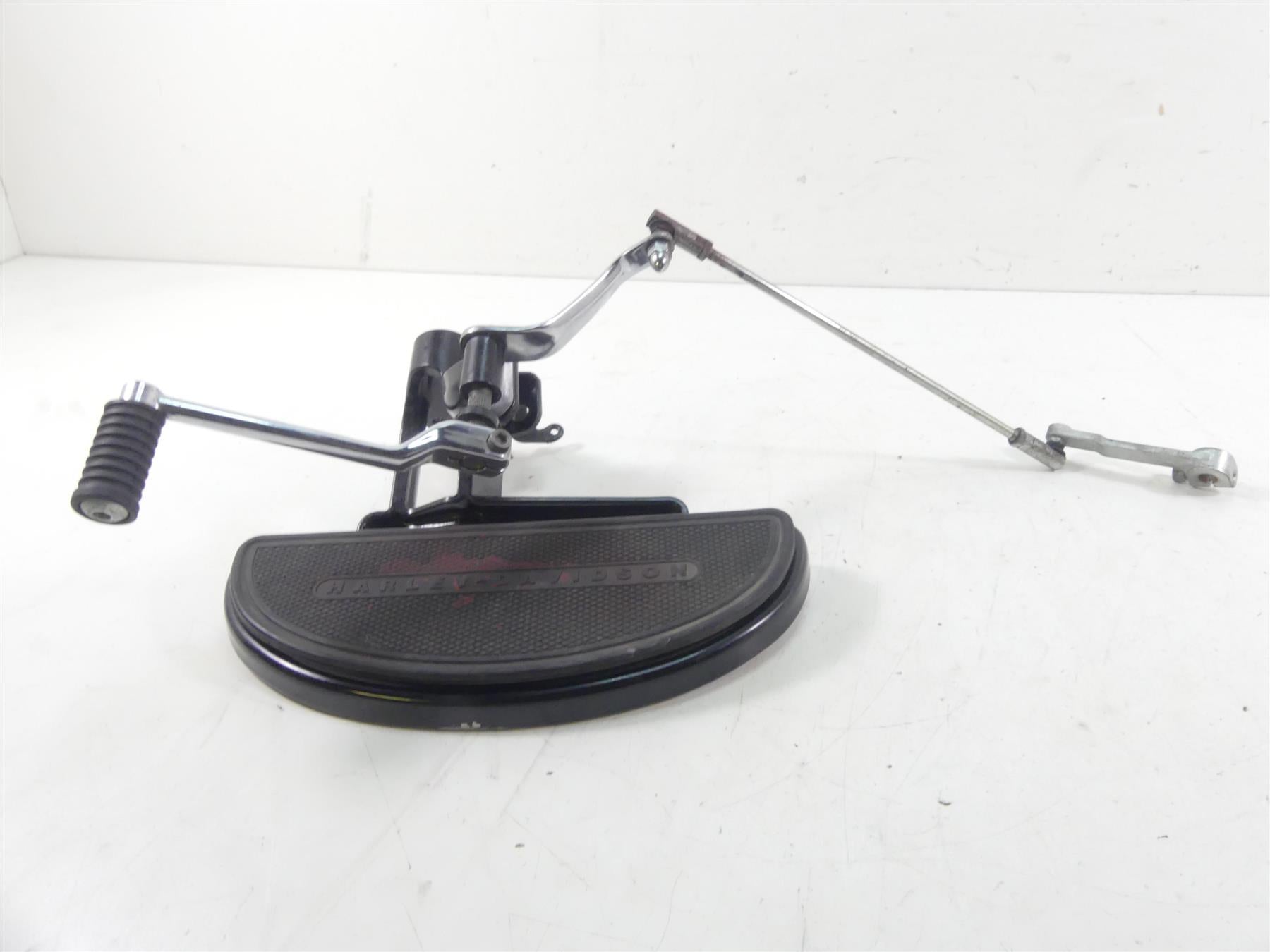 2016 Harley FLS Softail Slim Left Front Floorboard & Shift Lever 33630-07A {{ shop.shopifyCountryName }} - Mototech271