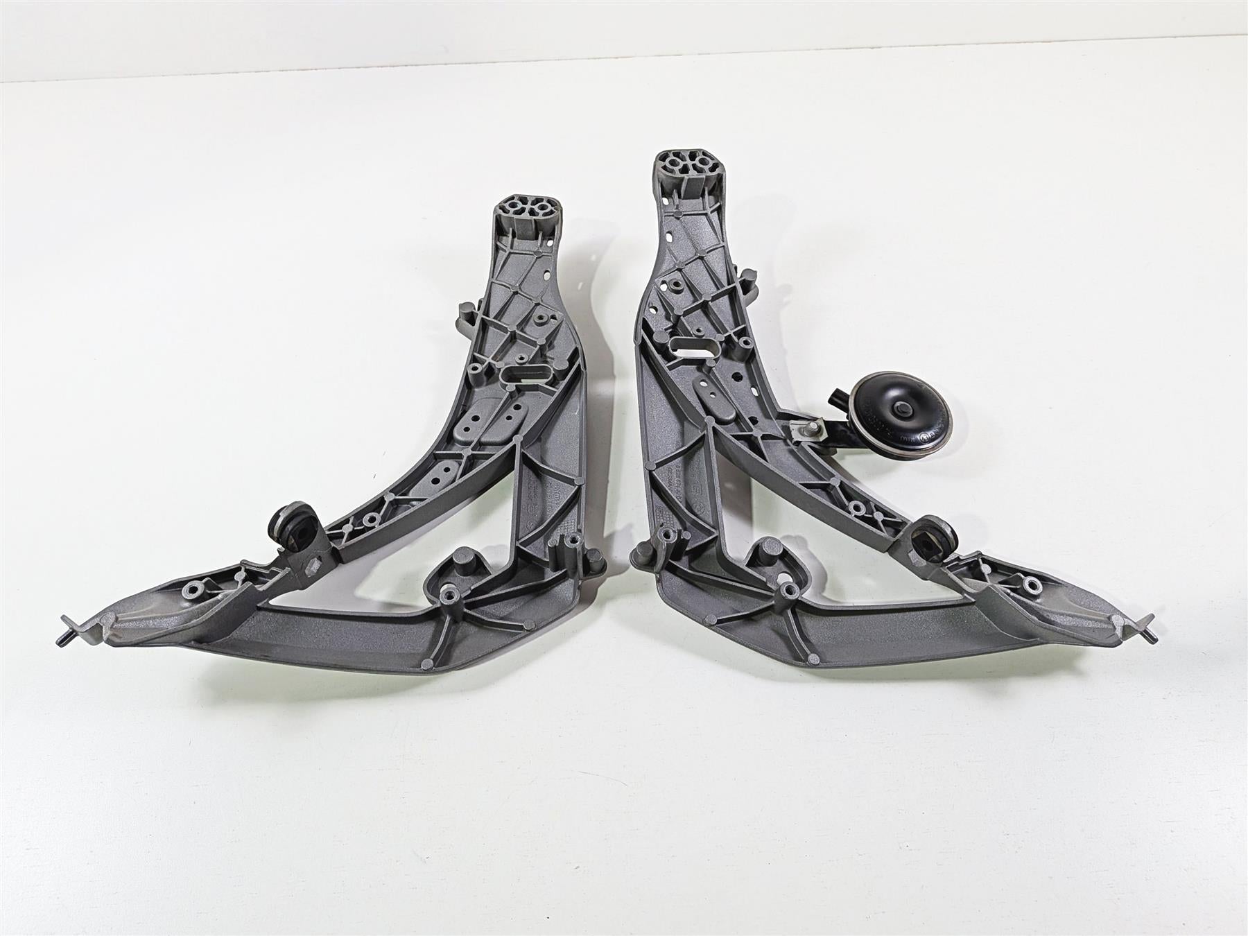 2015 BMW R1200GS K50 Front Left Right Side Stay Mounts Carrier Set 46638528674 {{ shop.shopifyCountryName }} - Mototech271