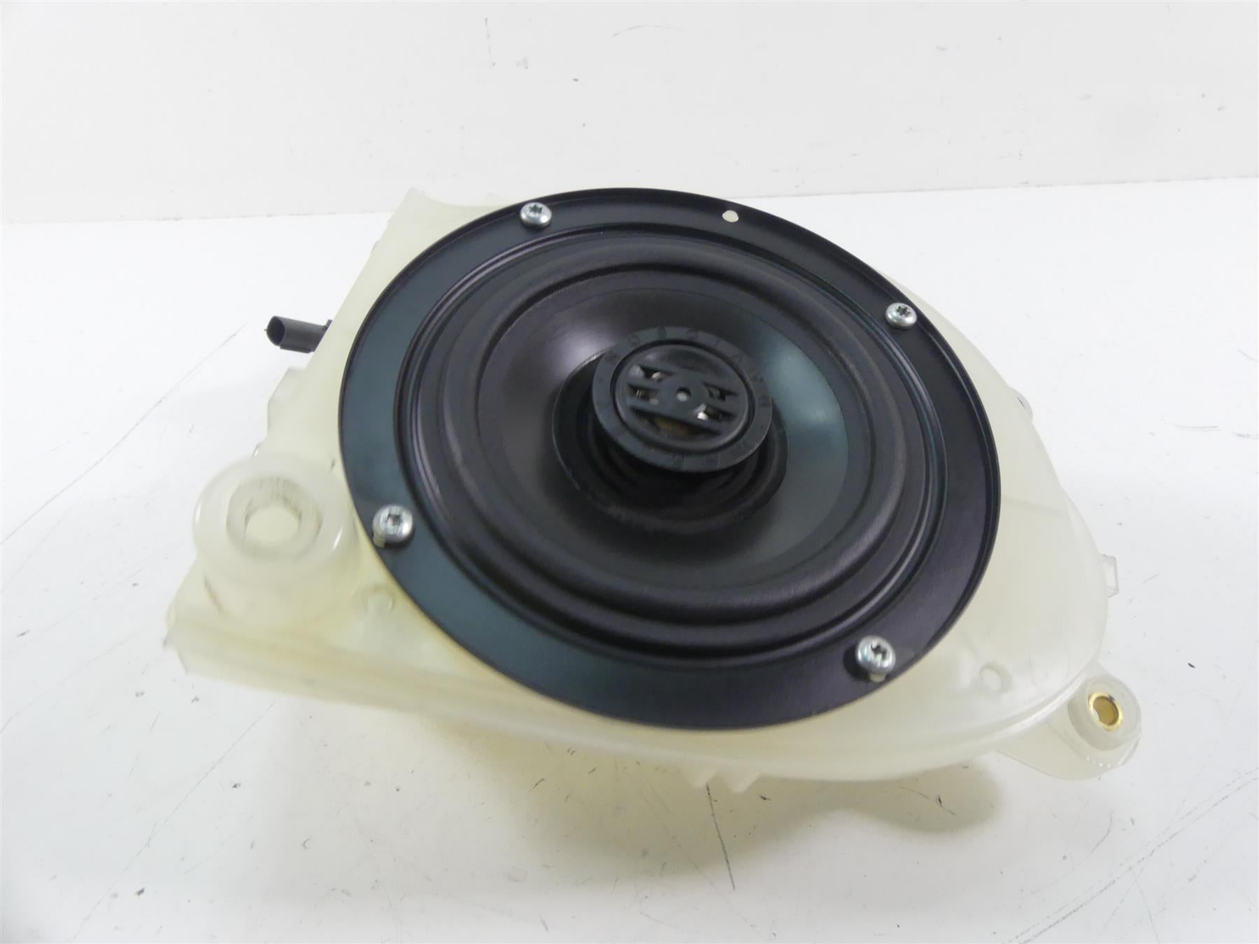 2014 Harley Touring FLHX Street Glide Front Left Speaker & Housing 57000172 {{ shop.shopifyCountryName }} - Mototech271