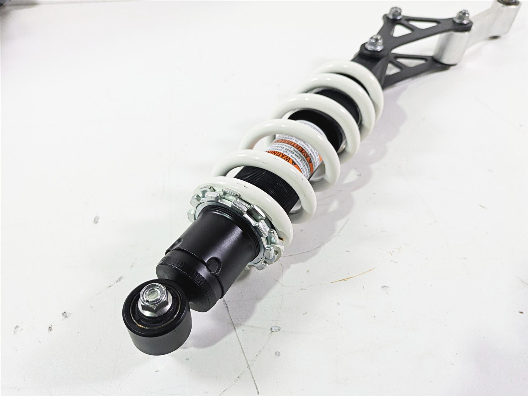 2022 Kawasaki ZR900RS Cafe Straight Rear Suspension Shock Damper 45014-0599-EH {{ shop.shopifyCountryName }} - Mototech271
