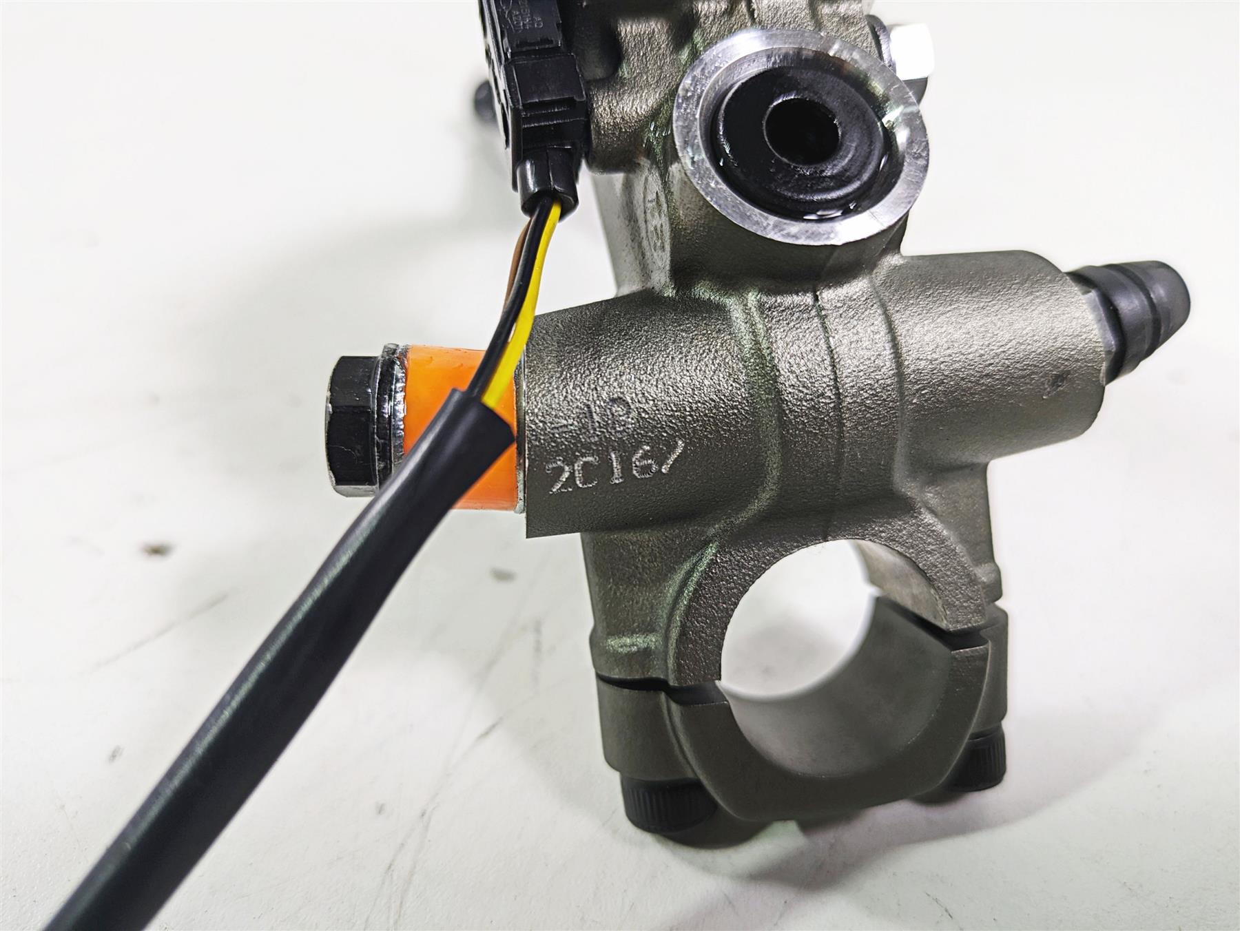 2023 Triumph Street Triple 765 RS Front Radial Brake Master Cylinder T2024898 {{ shop.shopifyCountryName }} - Mototech271