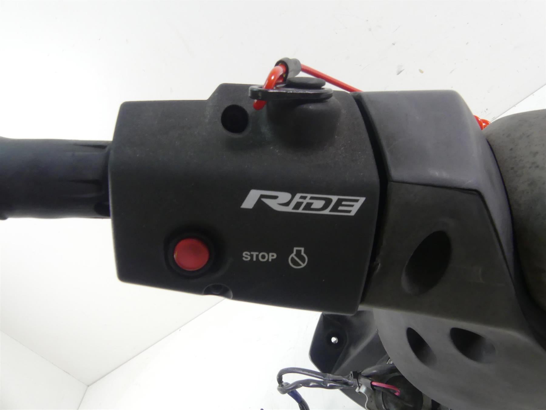 2017 Yamaha Waverunner VX 1050 CS Steering Handlebar + Switches F2X-61400-00-00 {{ shop.shopifyCountryName }} - Mototech271