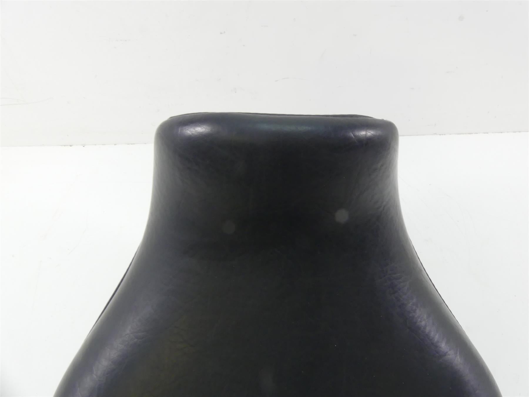 2009 Honda VTX1300 Touring Front Driver Saddle Seat 77200-MEA-670 {{ shop.shopifyCountryName }} - Mototech271
