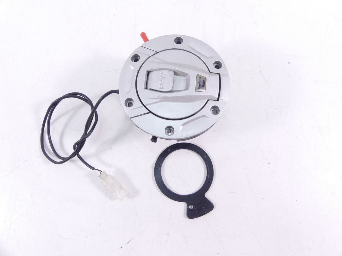 2016 BMW R1200RS K54 Keyless Fuel Door Gas Petrol Cap 16118552106 {{ shop.shopifyCountryName }} - Mototech271