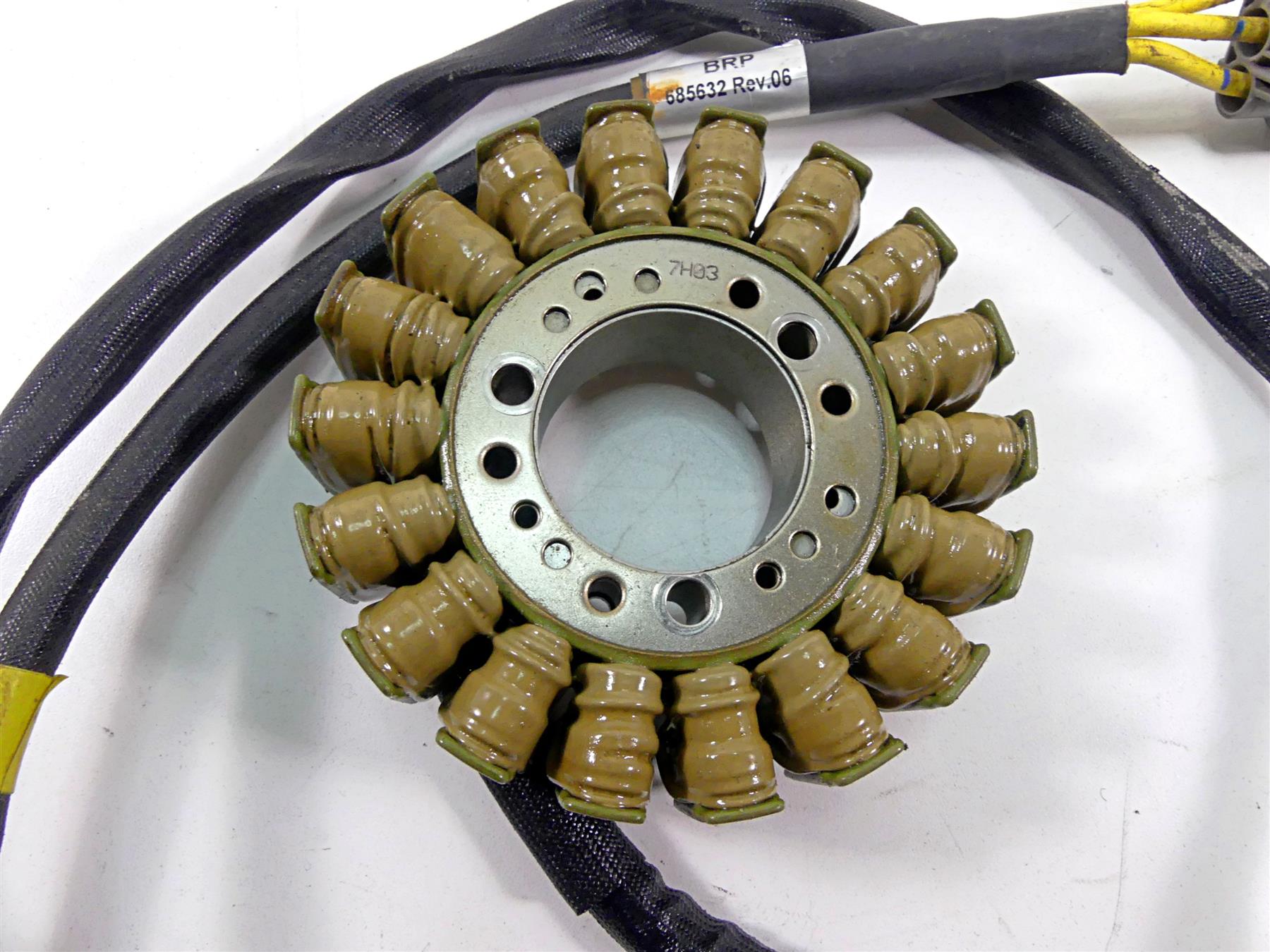 2018 Can Am Commander 1000R XT Stator Alternator Generator Magneto 420685632 {{ shop.shopifyCountryName }} - Mototech271