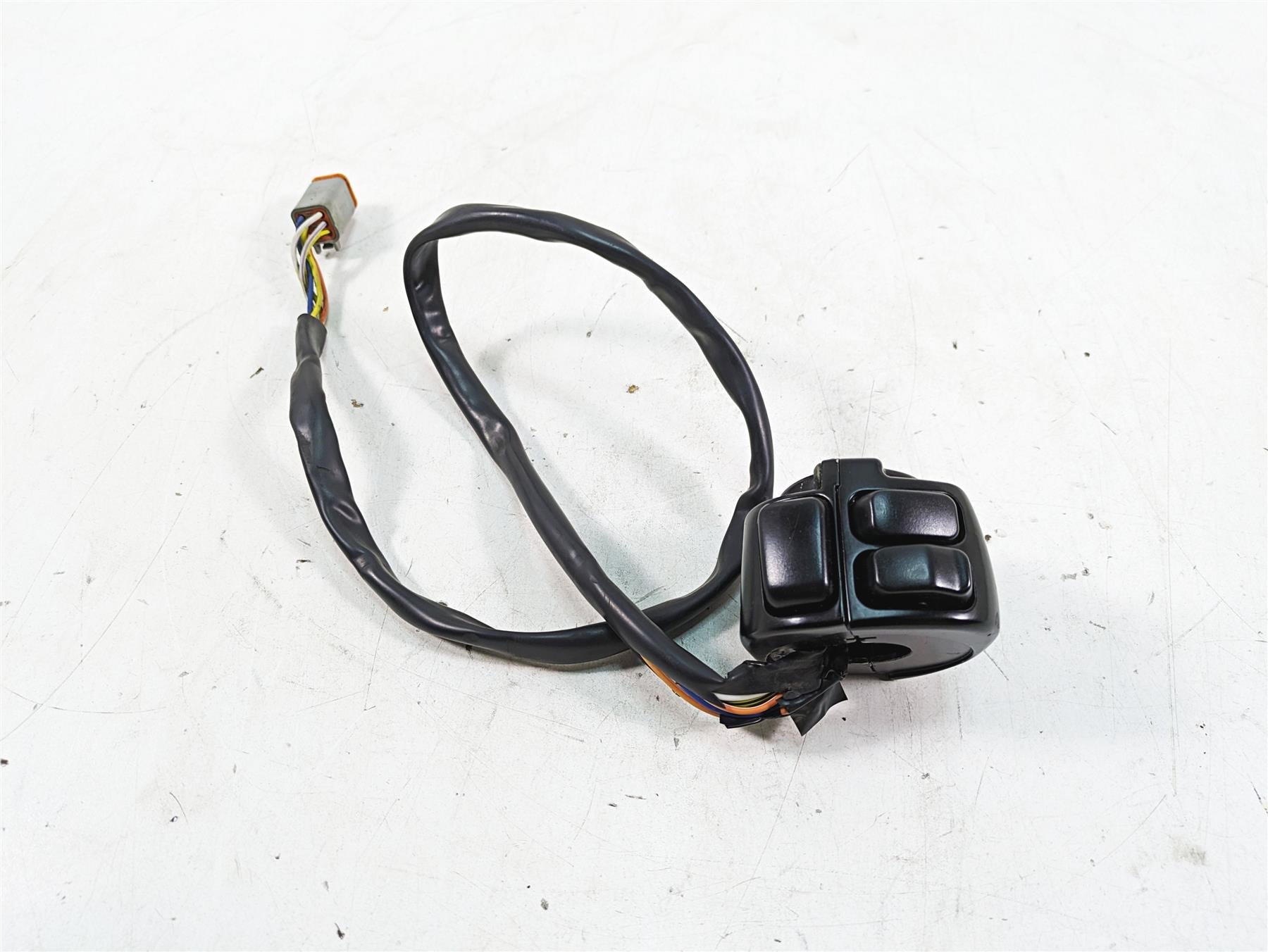2006 Harley FLSTI Softail Heritage Left Hand Turn Signal Control Switch 71682-06 {{ shop.shopifyCountryName }} - Mototech271