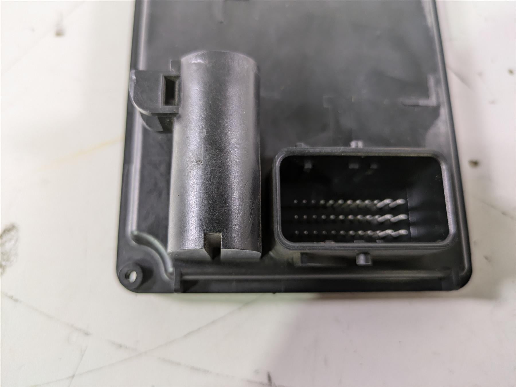 2015 Harley FXDL Dyna Low Rider Bcm Body Control Module X-Axis 69992-12B {{ shop.shopifyCountryName }} - Mototech271