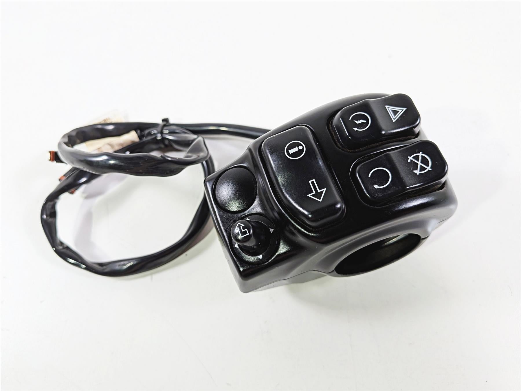 2018 Harley FLHTCU Touring Electra Glide Right Hand Control Switch 71500129C-Mototech271