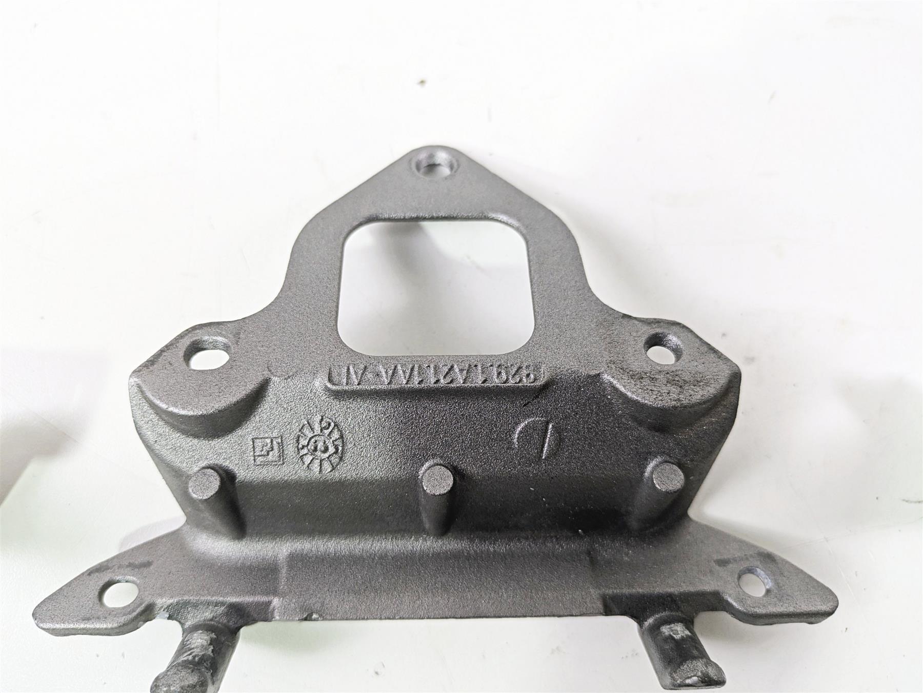 2012 Ducati Streetfighter 848 Headlight Holder Stay Mount Carrier 8291A231AA {{ shop.shopifyCountryName }} - Mototech271