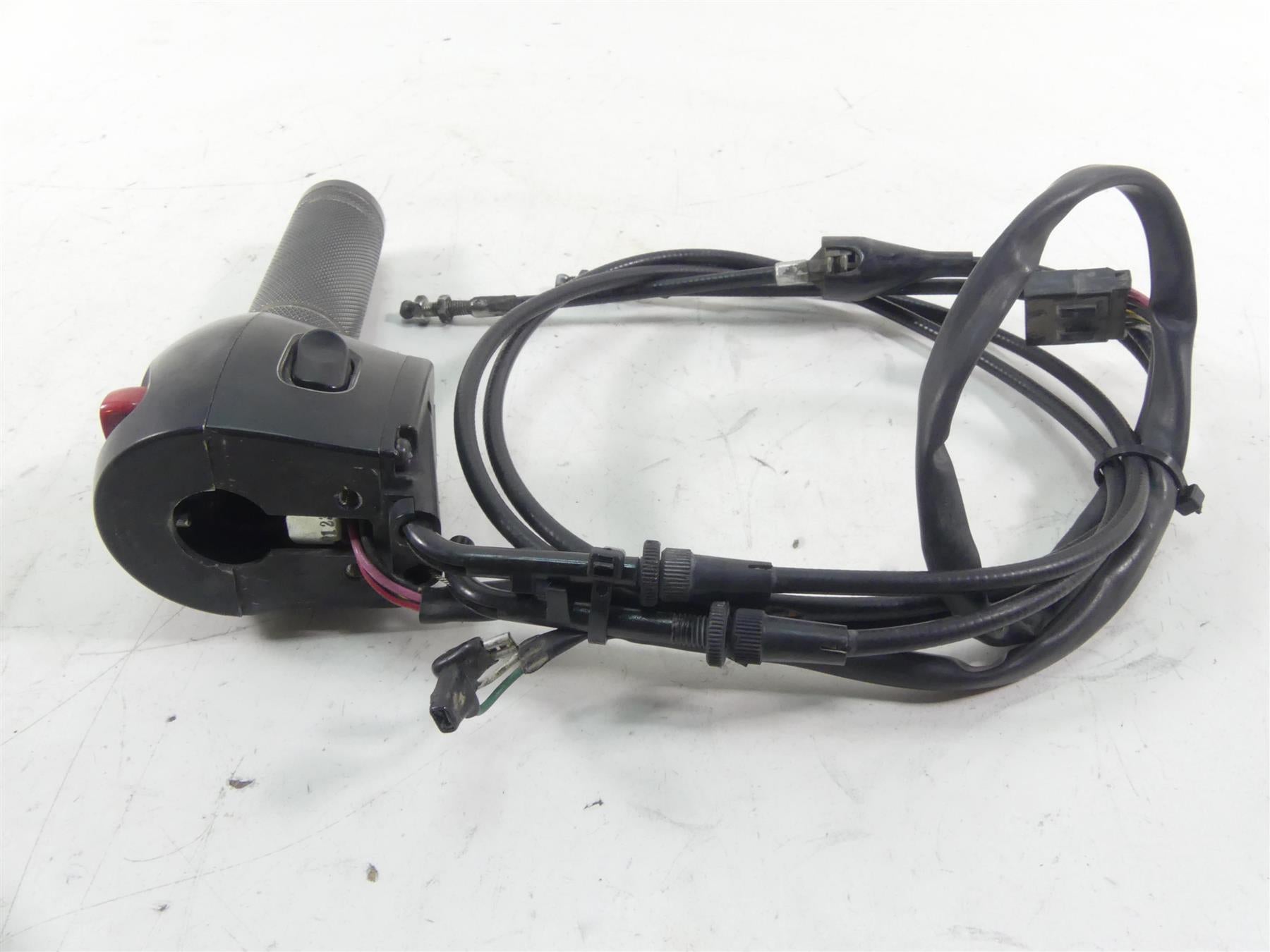 2012 Victory Cross Country Right Start Stop Control Switch & Throttle 4011357 {{ shop.shopifyCountryName }} - Mototech271