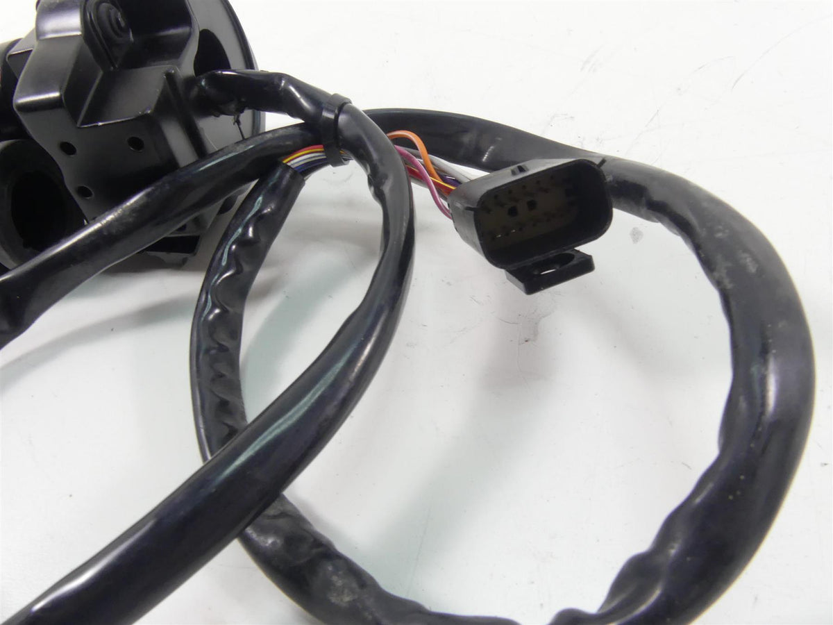2013 Harley Touring FLTRX Road Glide Right Hand Cruise Control Switch 71684-06A {{ shop.shopifyCountryName }} - Mototech271