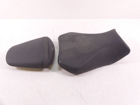 2018 Suzuki GSXR750 Driver Rider Passanger Saddle Seat Set 45100-14J10-DW2 {{ shop.shopifyCountryName }} - Mototech271