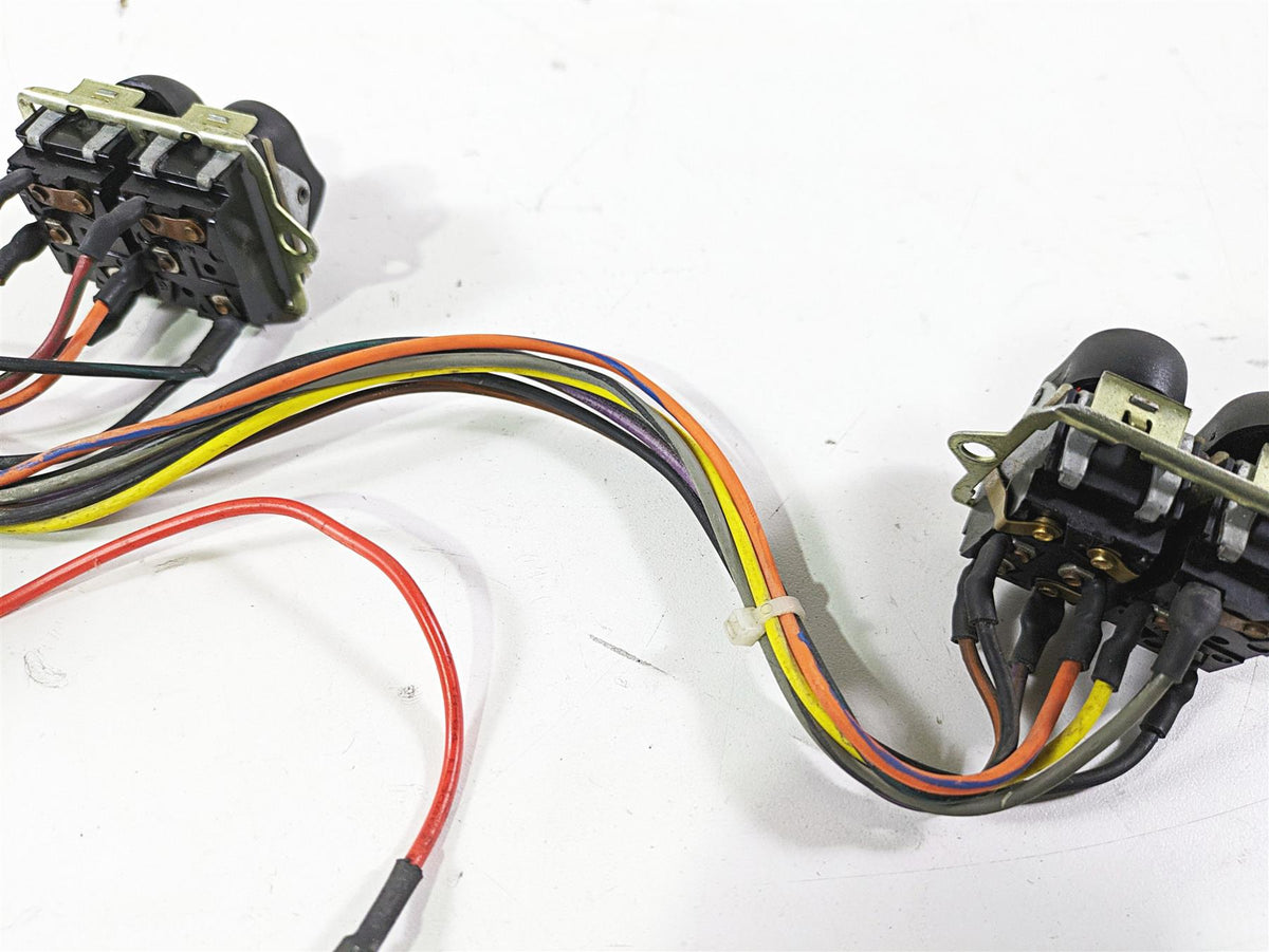 2008 Harley Touring FLHTCU E-Glide 105TH Auxiliary Switch Set Cruise 70271-98 {{ shop.shopifyCountryName }} - Mototech271