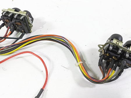 2008 Harley Touring FLHTCU E-Glide 105TH Auxiliary Switch Set Cruise 70271-98 {{ shop.shopifyCountryName }} - Mototech271