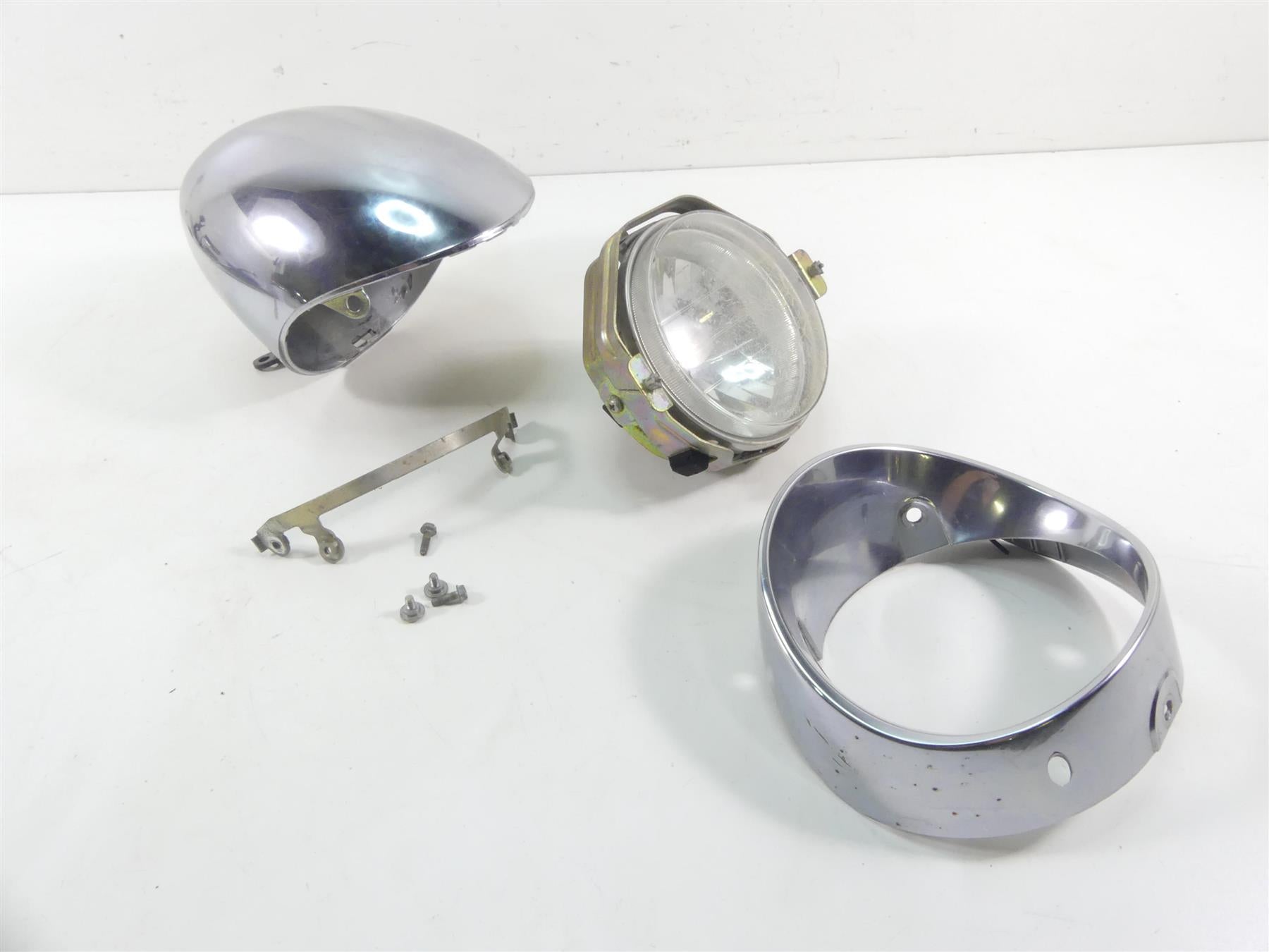 2003 Honda VTX1300 S Headlight Head Light + Chrome Bucket - Read 33120-MEA-671 | Mototech271