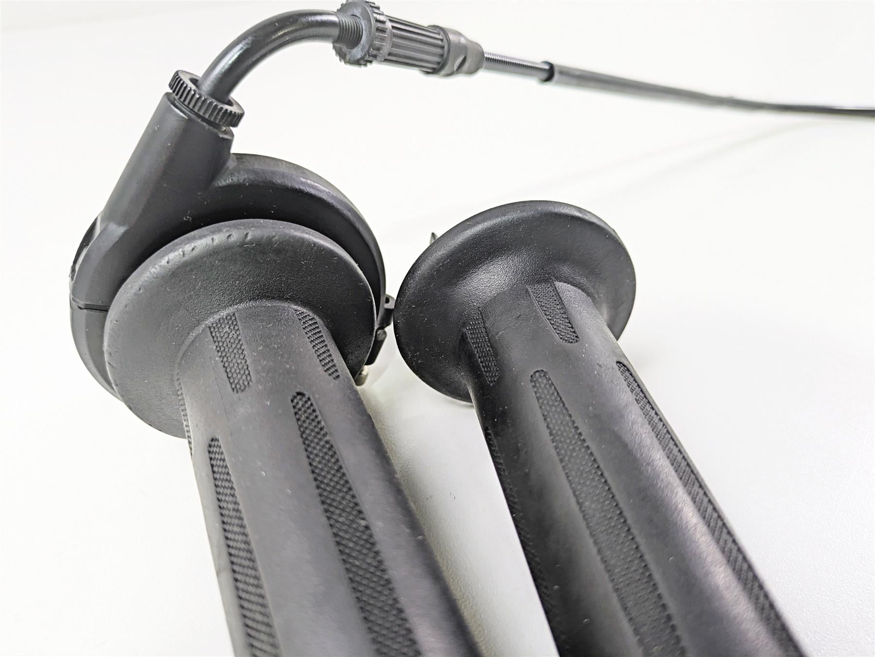 2018 BMW R nineT Urban GS K33 Heated Hand Grip Set 61318565847 61318566508 {{ shop.shopifyCountryName }} - Mototech271