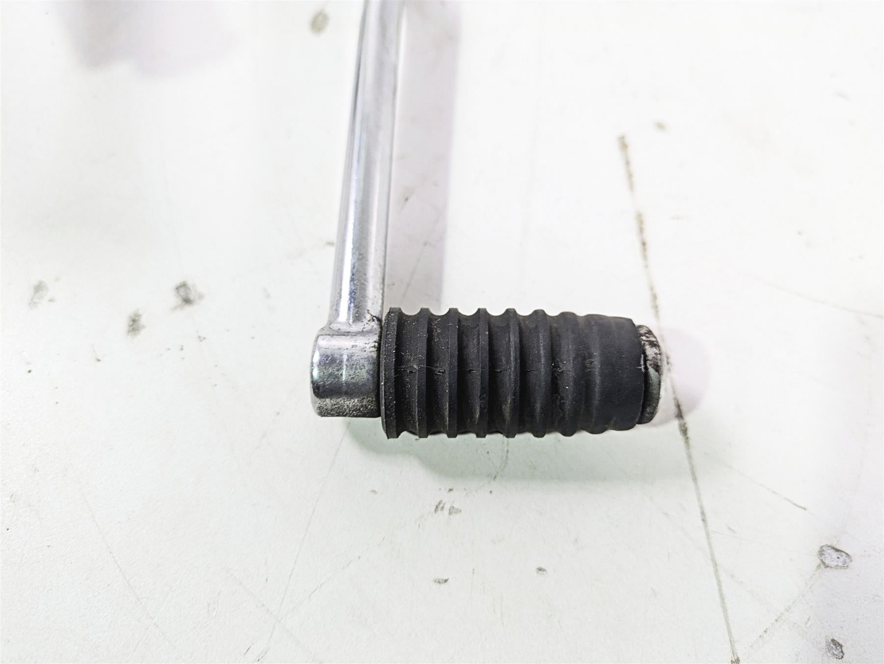 2008 Harley Touring FLHTP Electra Glide Gear Shift & Brake Lever Set 33895-82E {{ shop.shopifyCountryName }} - Mototech271