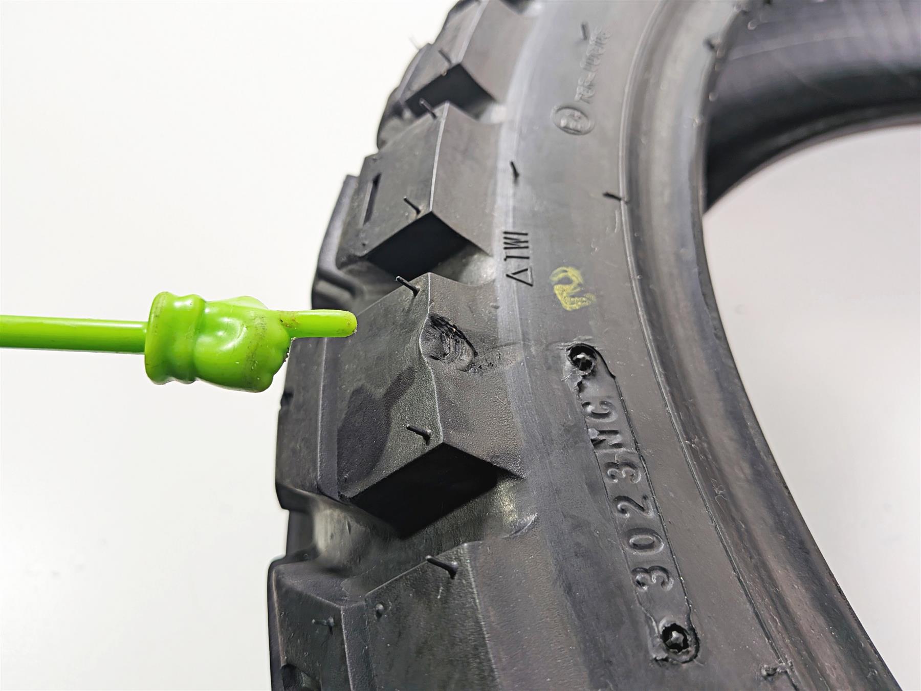 Used Rear Motorcycle Tire Motoz Tractionator Gps 170/60-B17 TGPS1706017 {{ shop.shopifyCountryName }} - Mototech271