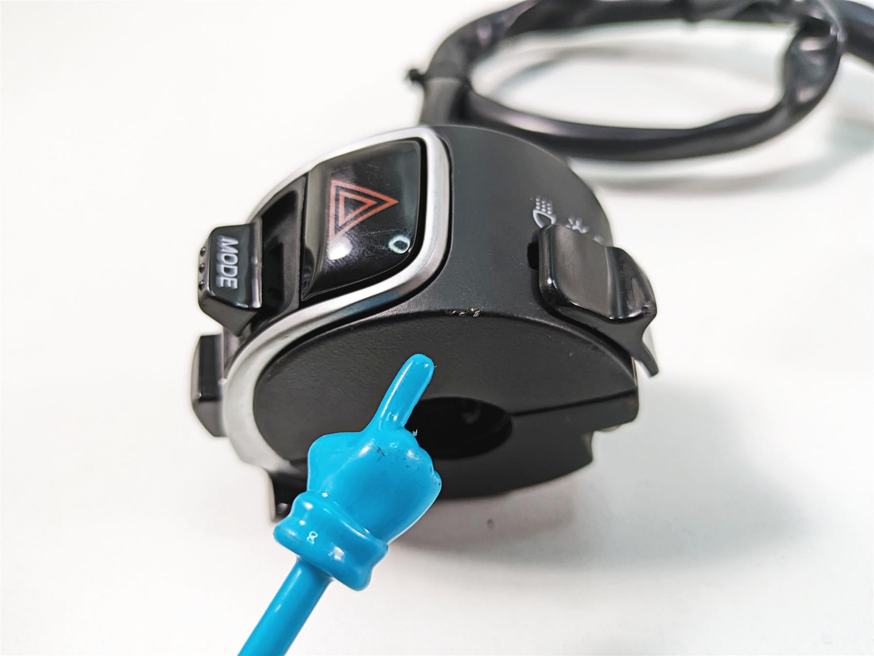 2020 Moto Guzzi V85 TT Adventure Right Hand Start Stop Control Switch 2D000528 {{ shop.shopifyCountryName }} - Mototech271