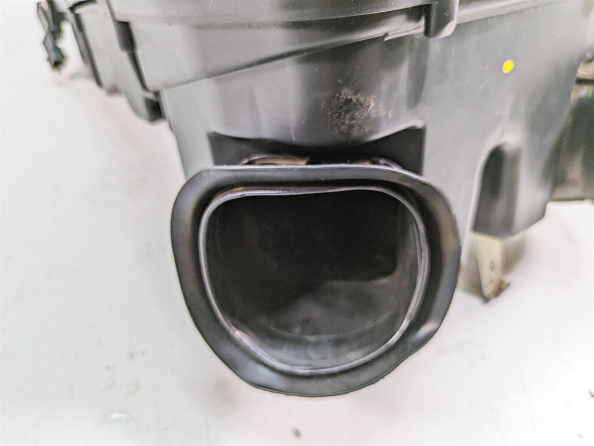 2020 Aprilia Tuono V4 Factory Air Filter Box Cleaner Velocity Stacks Set 858931 {{ shop.shopifyCountryName }} - Mototech271