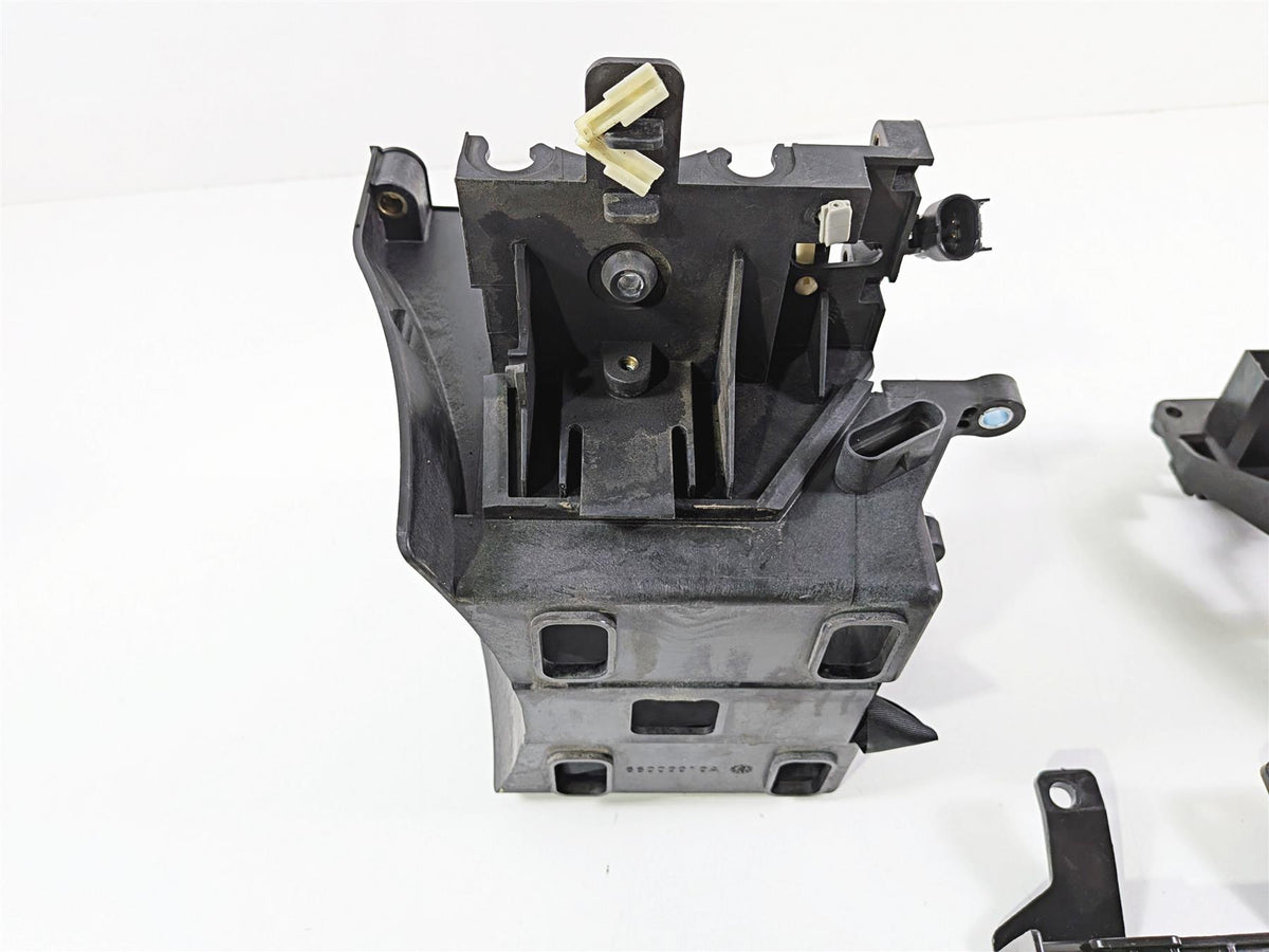 2018 Harley FLHTCU Touring Electra Glide Battery Tray & Ecm Holder 66000010A-Mototech271