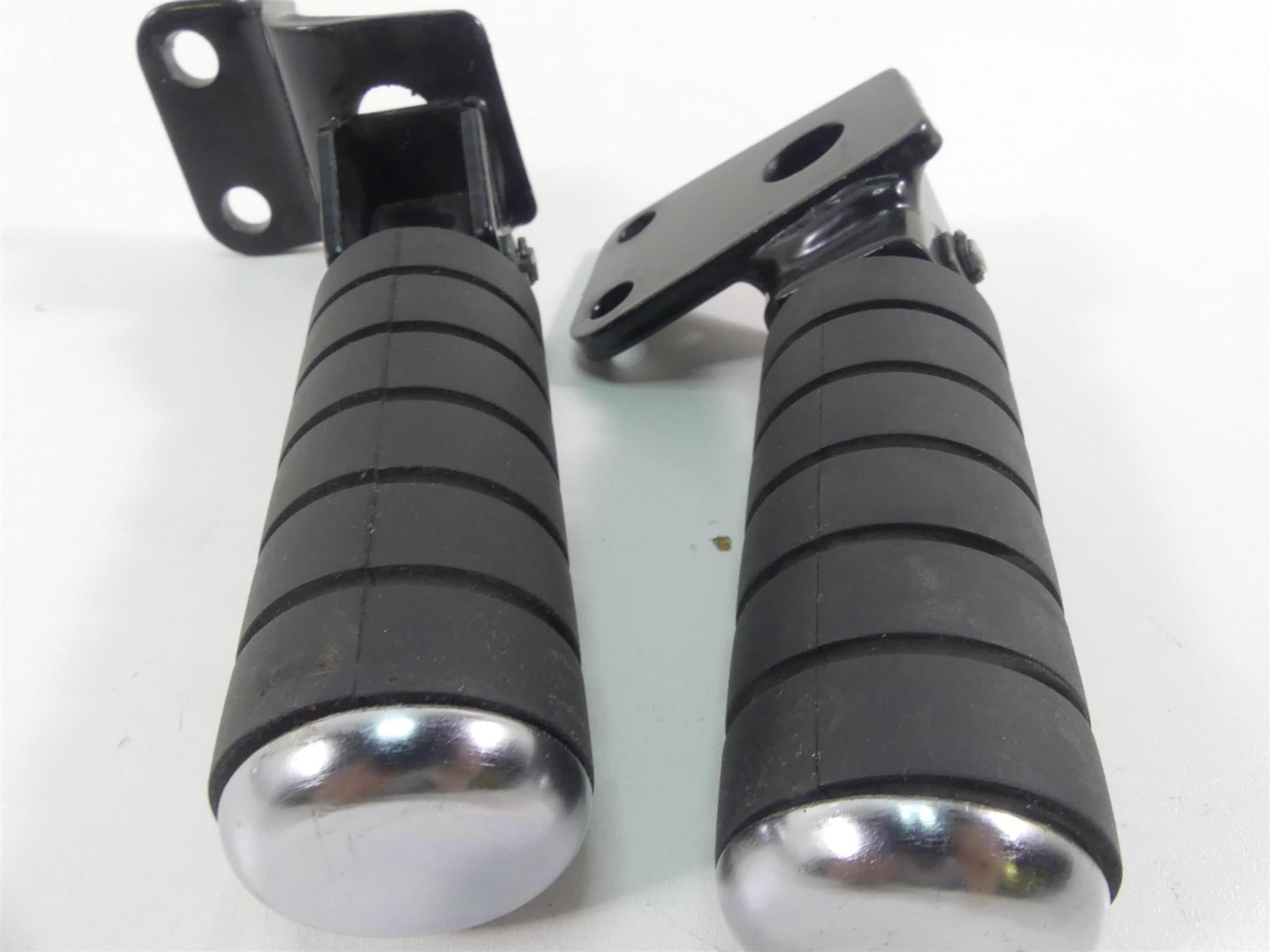 2006 Honda VTX1800 C2 Rear Passenger Footpeg Set 50680-MCH-C10 50685-MCH-C10 {{ shop.shopifyCountryName }} - Mototech271