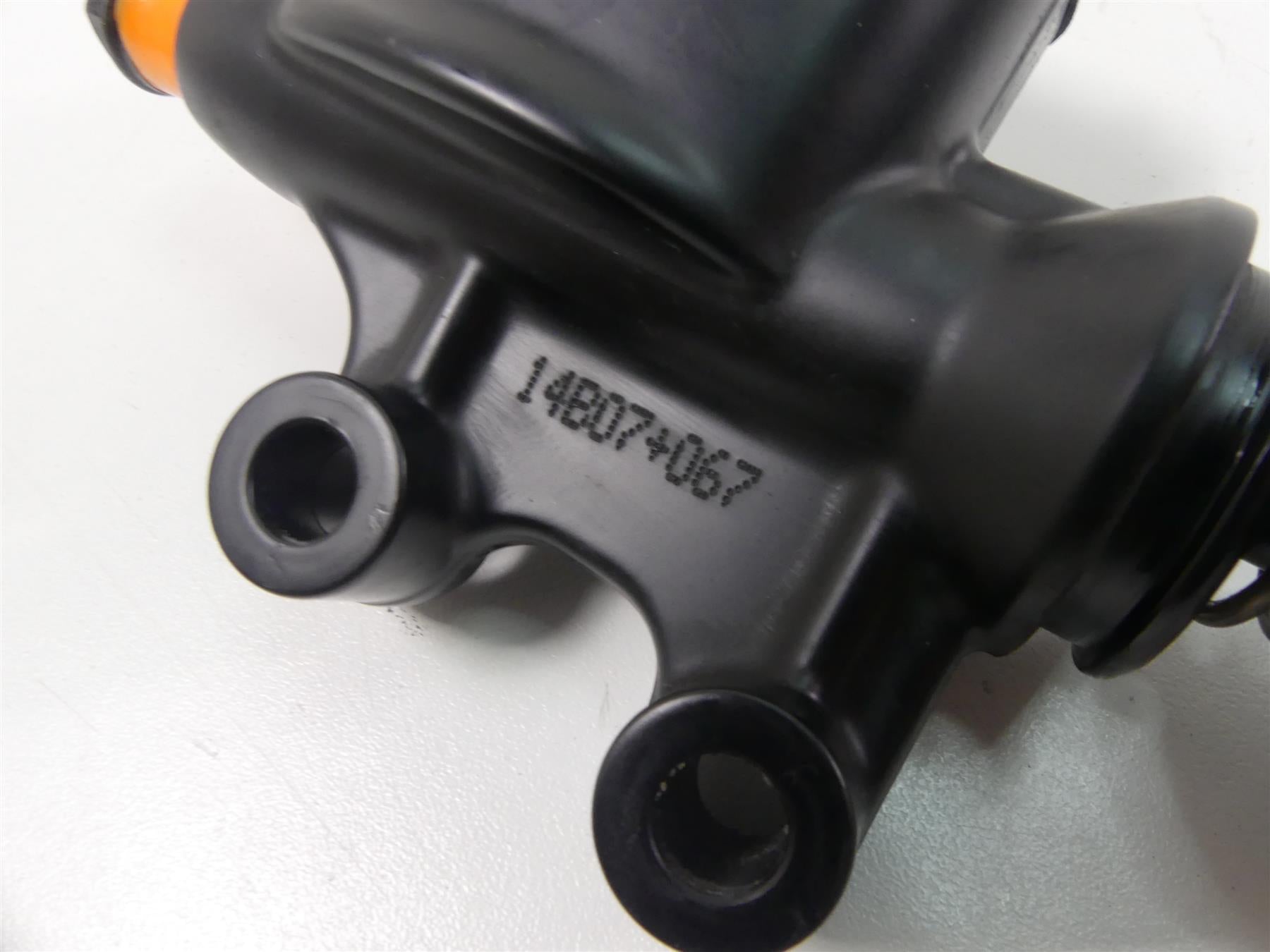 2014 Harley Touring FLHX Street Glide Rear Brembo Brake Master Cylinder 41700028 {{ shop.shopifyCountryName }} - Mototech271
