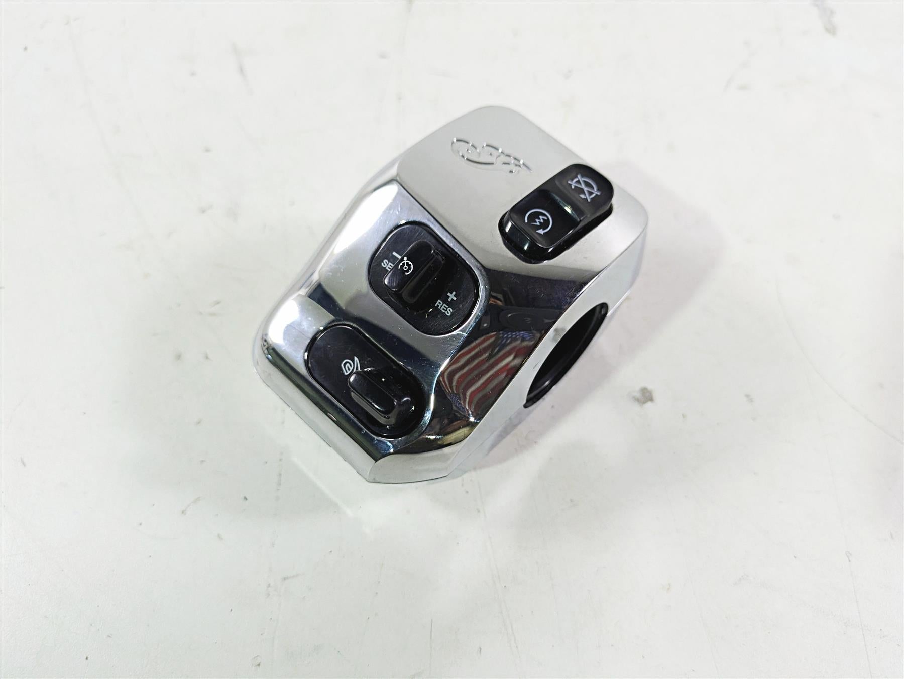 2018 Indian Chieftain Limited Chrome Right Hand Control Switch 4016911 4018445 {{ shop.shopifyCountryName }} - Mototech271