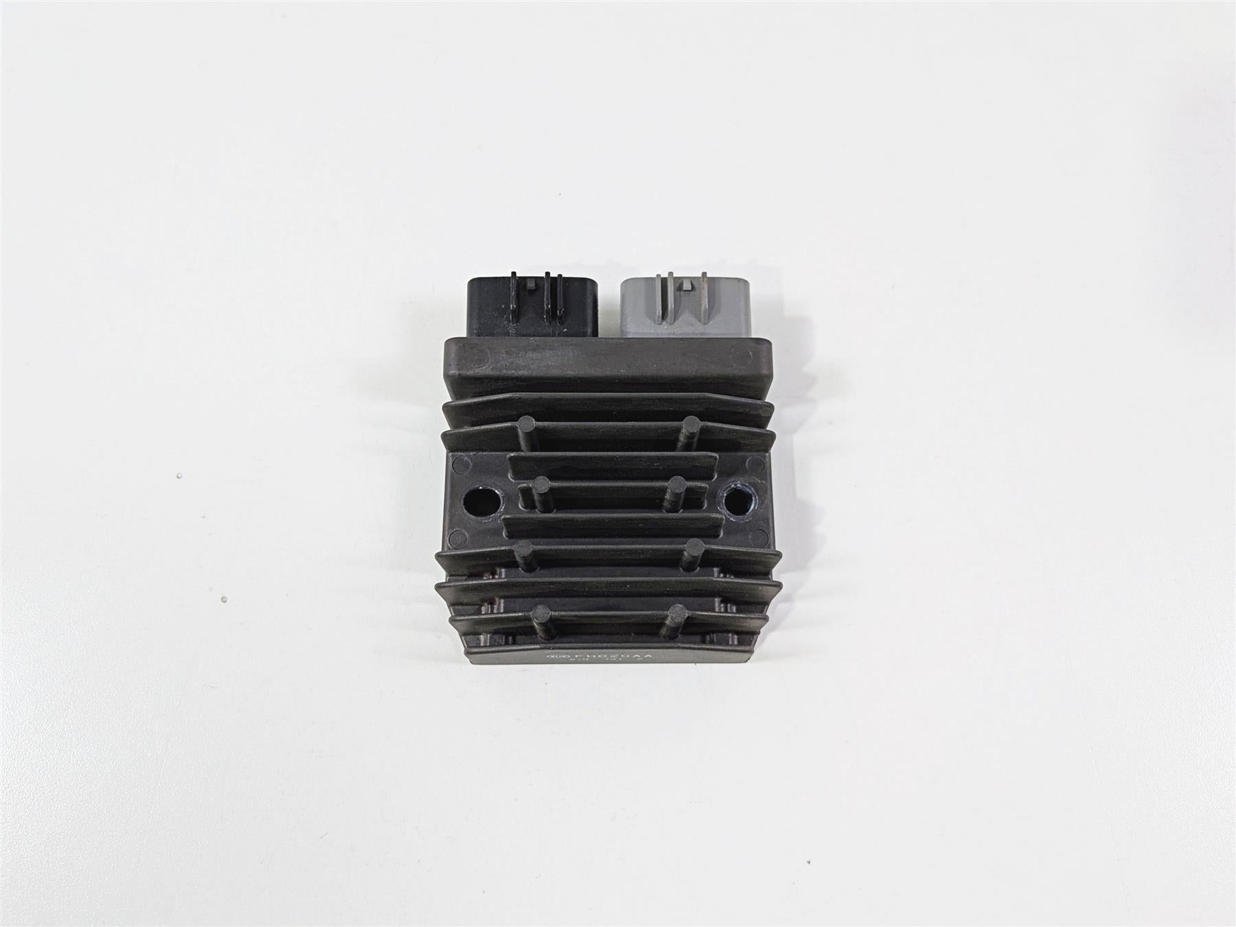 2019 Ducati 959 Panigale Rectifier Voltage Regulator FH020AA 54040301B {{ shop.shopifyCountryName }} - Mototech271