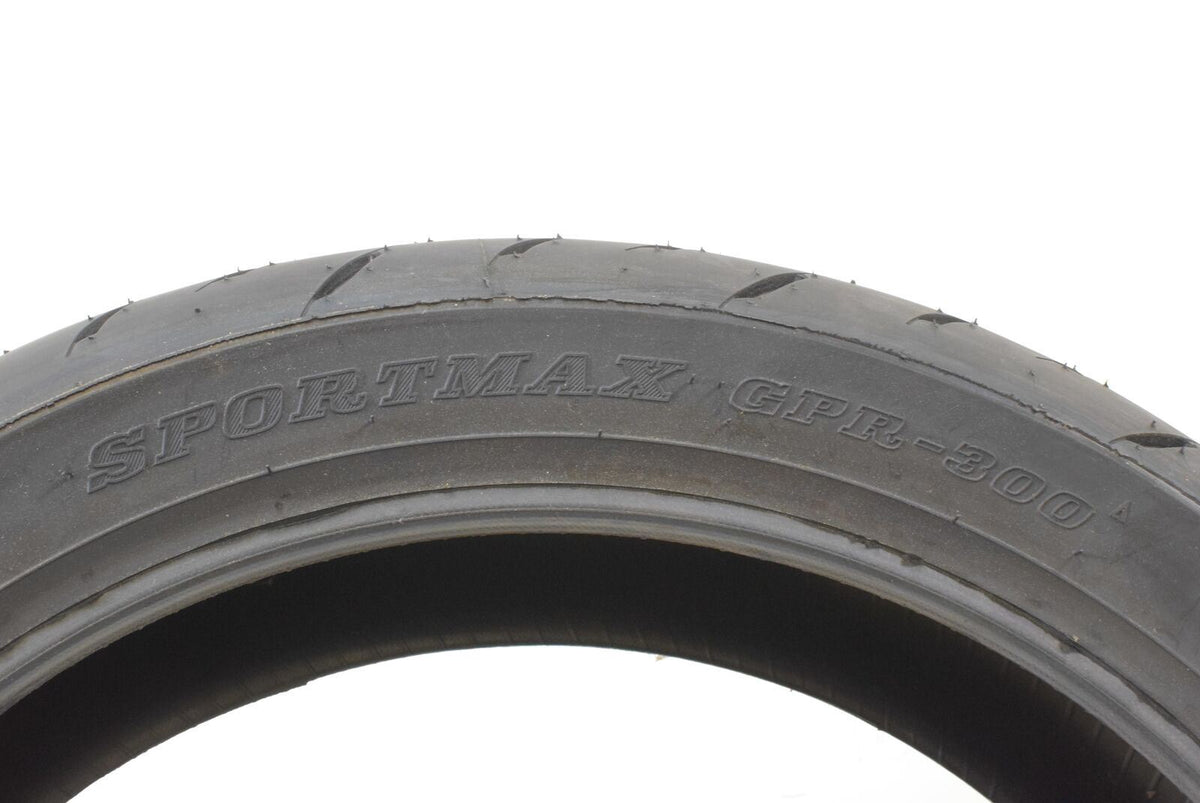 Unused Rear Motorcycle Tire Dunlop Sportmax GPR-300 160/60-17 DOT01218 45067356 {{ shop.shopifyCountryName }} - Mototech271