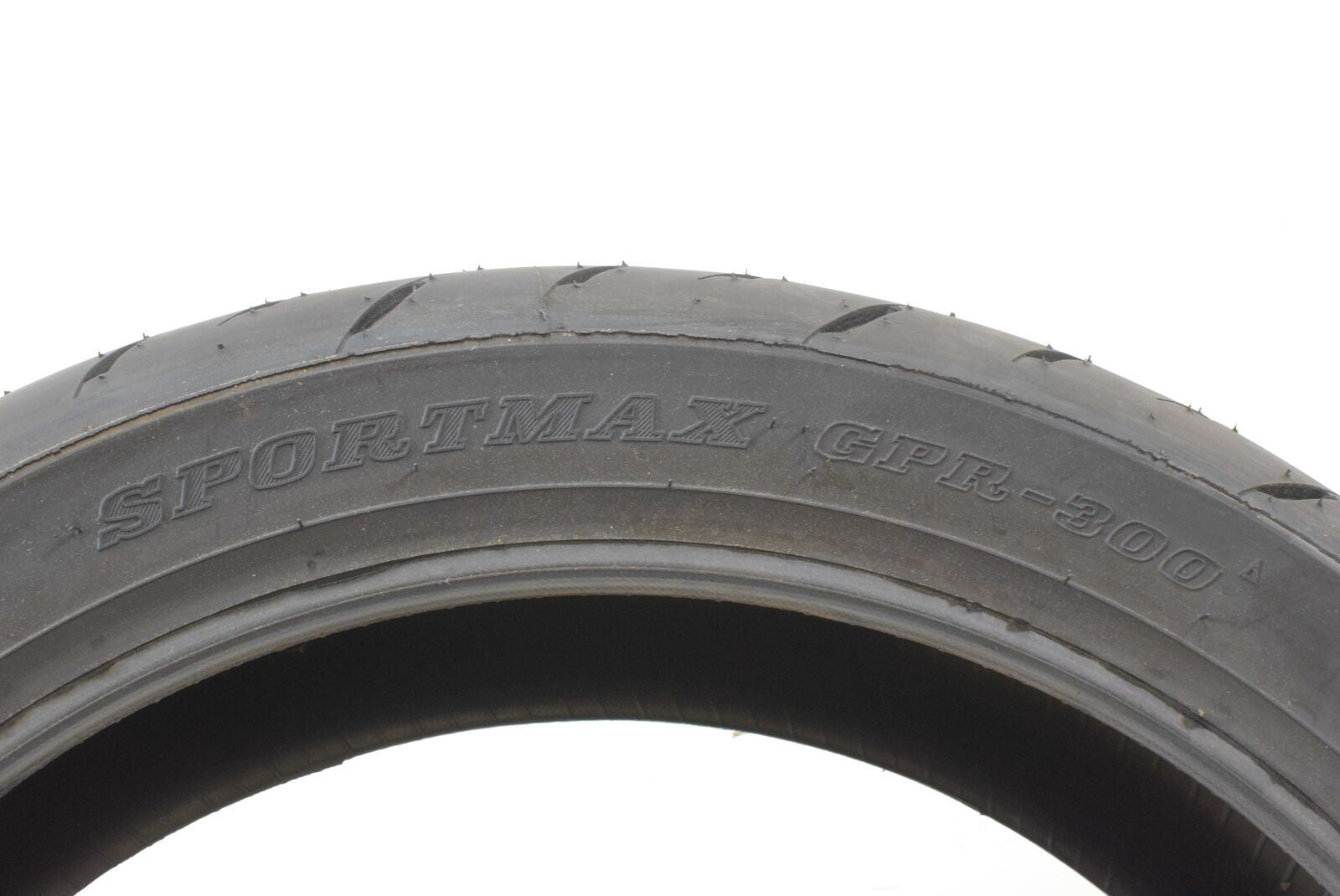 Unused Rear Motorcycle Tire Dunlop Sportmax GPR-300 160/60-17 DOT01218 45067356 {{ shop.shopifyCountryName }} - Mototech271